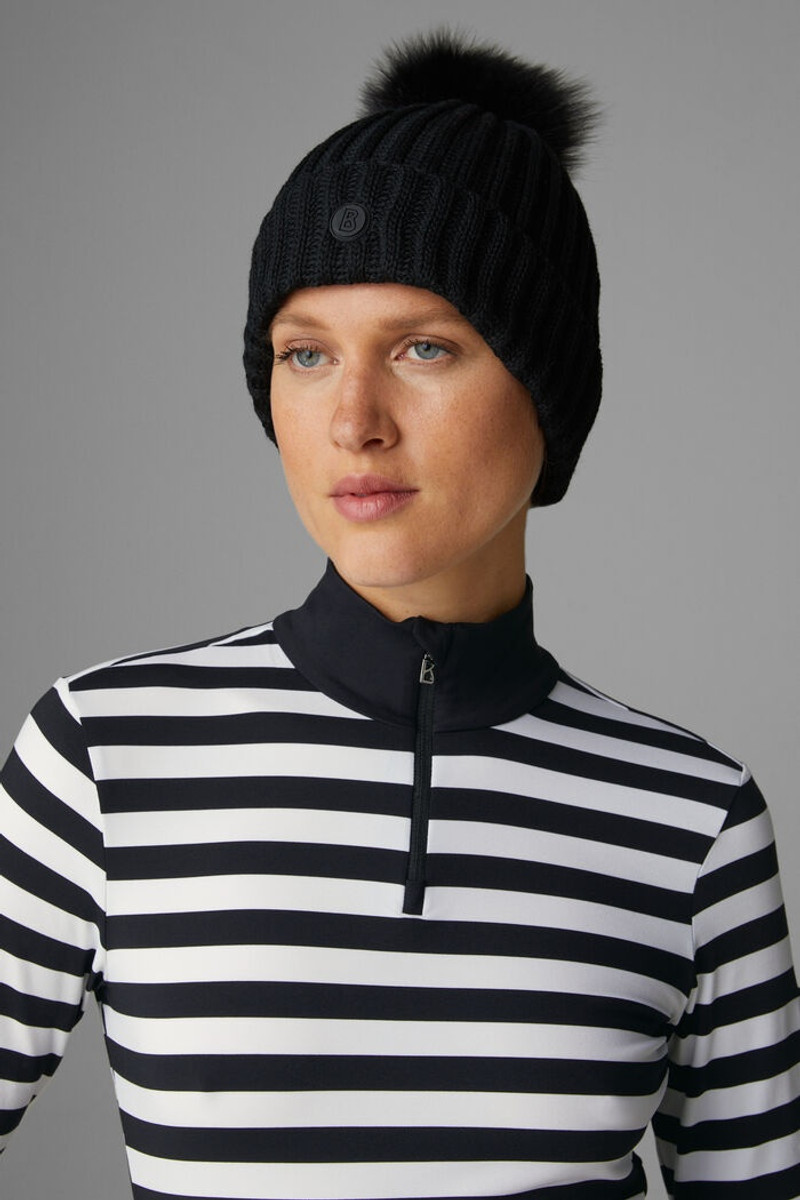 Briana First layer in Black/White 4