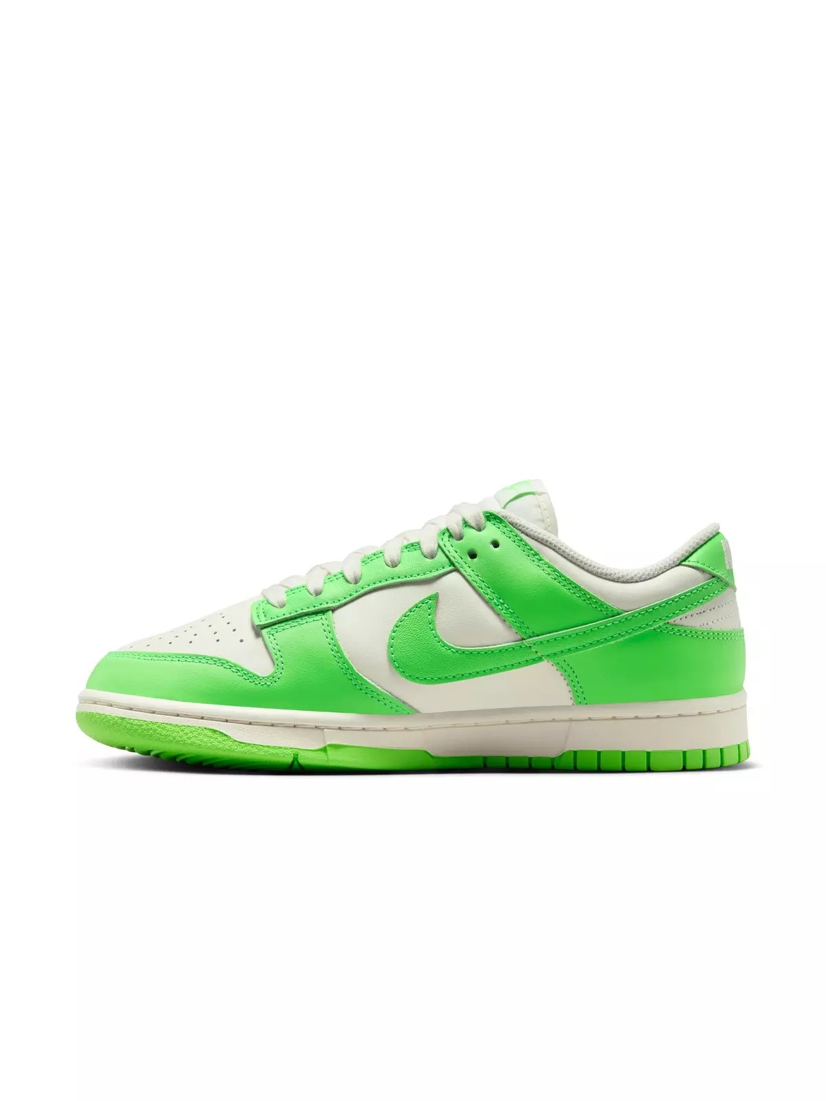 Dunk Low "Sail/Green Strike" Women's Shoe - 4