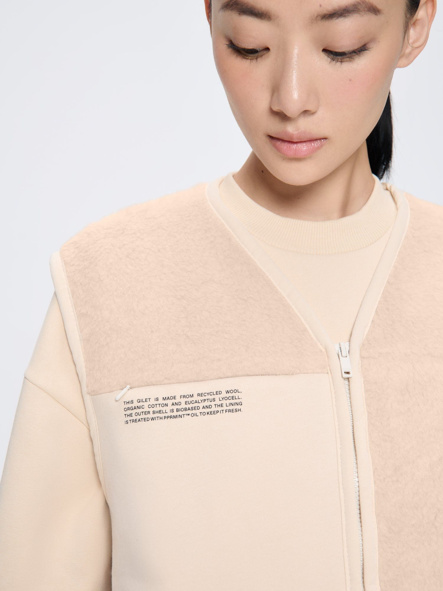 Womens Recycled Wool Fleece Gilet - Sand - 4