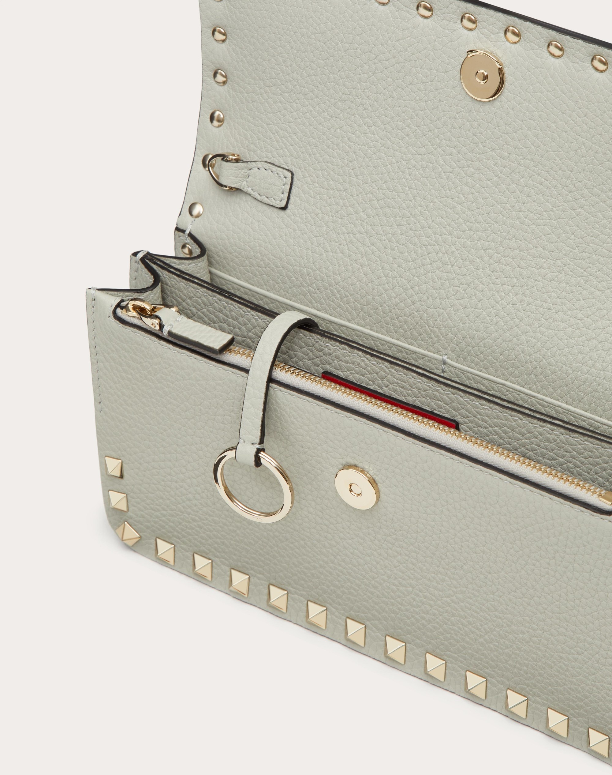 ROCKSTUD GRAINY CALFSKIN CHAIN POUCH - 6