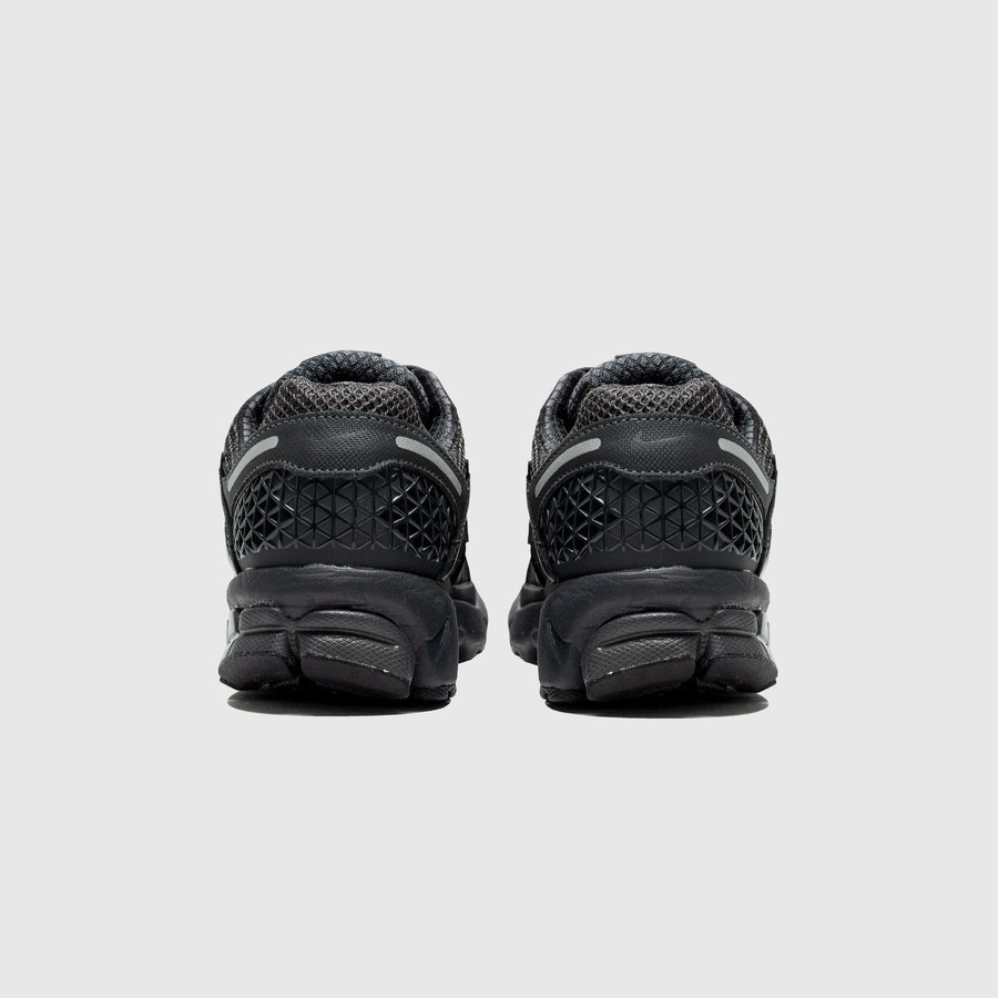 WMNS ZOOM VOMERO 5 "TRIPLE BLACK" - 4