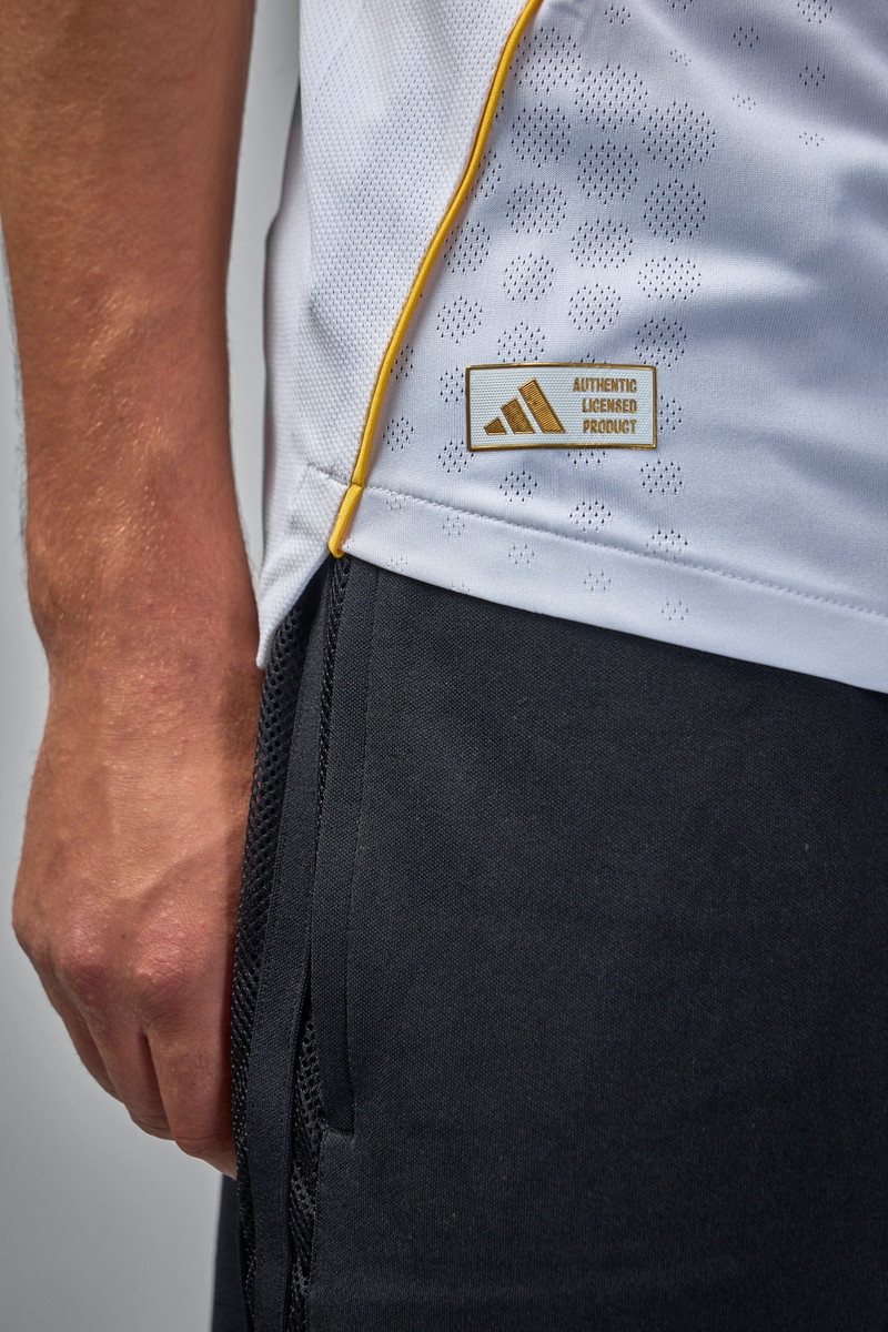 adidas Originals Real Madrid Jersey outlook