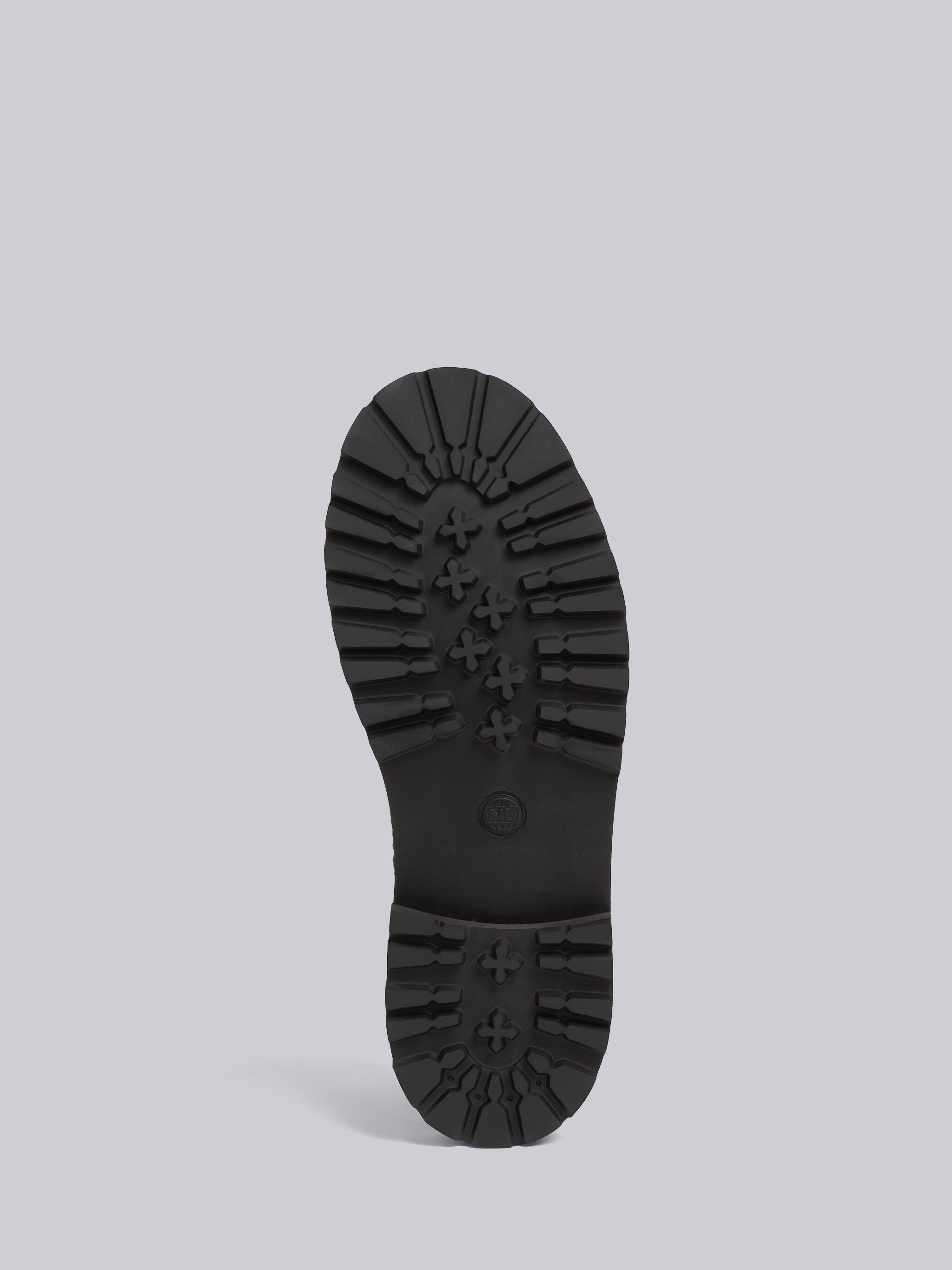 Shearling Low Top All Terrain Shoe - 5