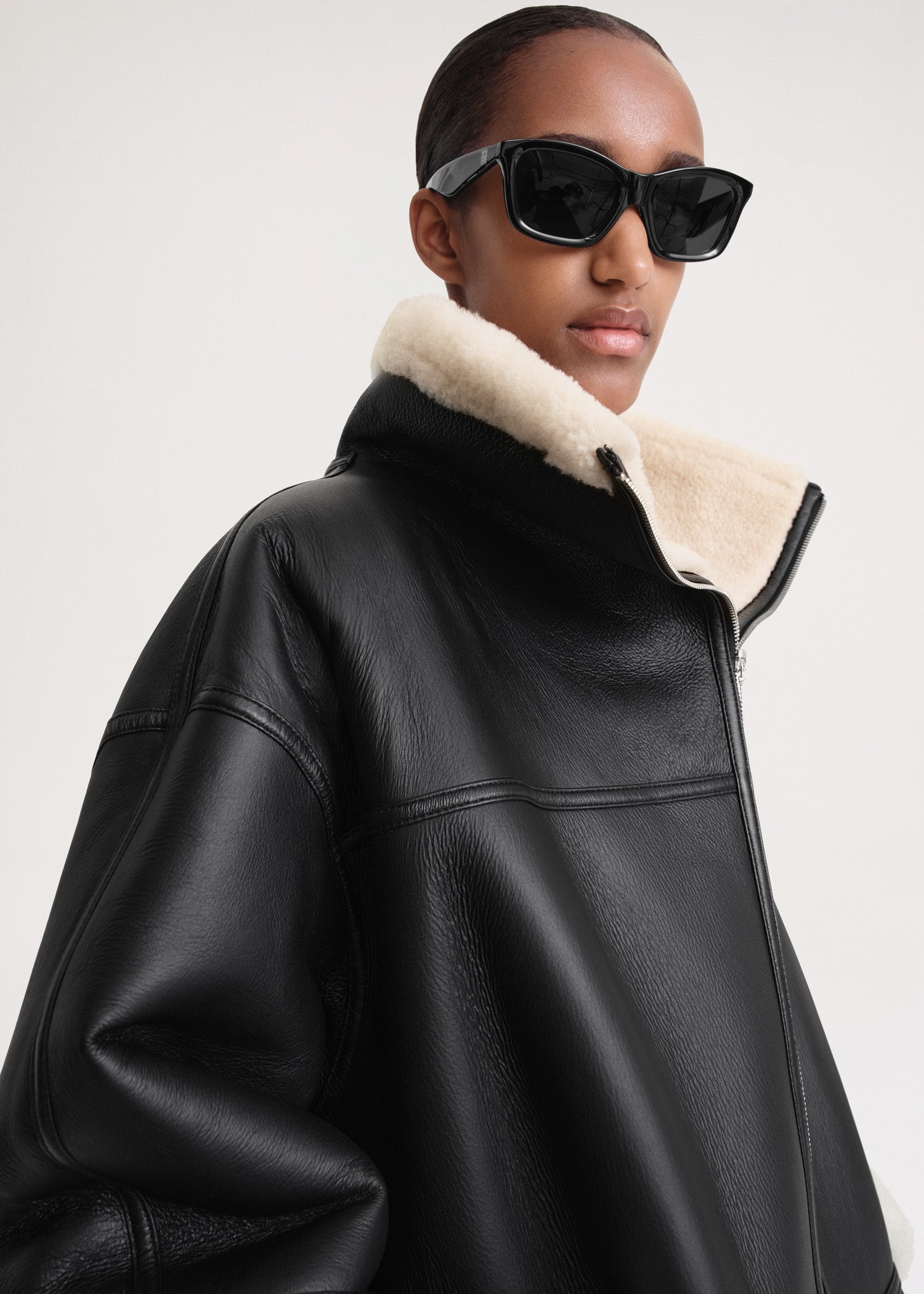 Signature shearling jacket black/off-white - 5
