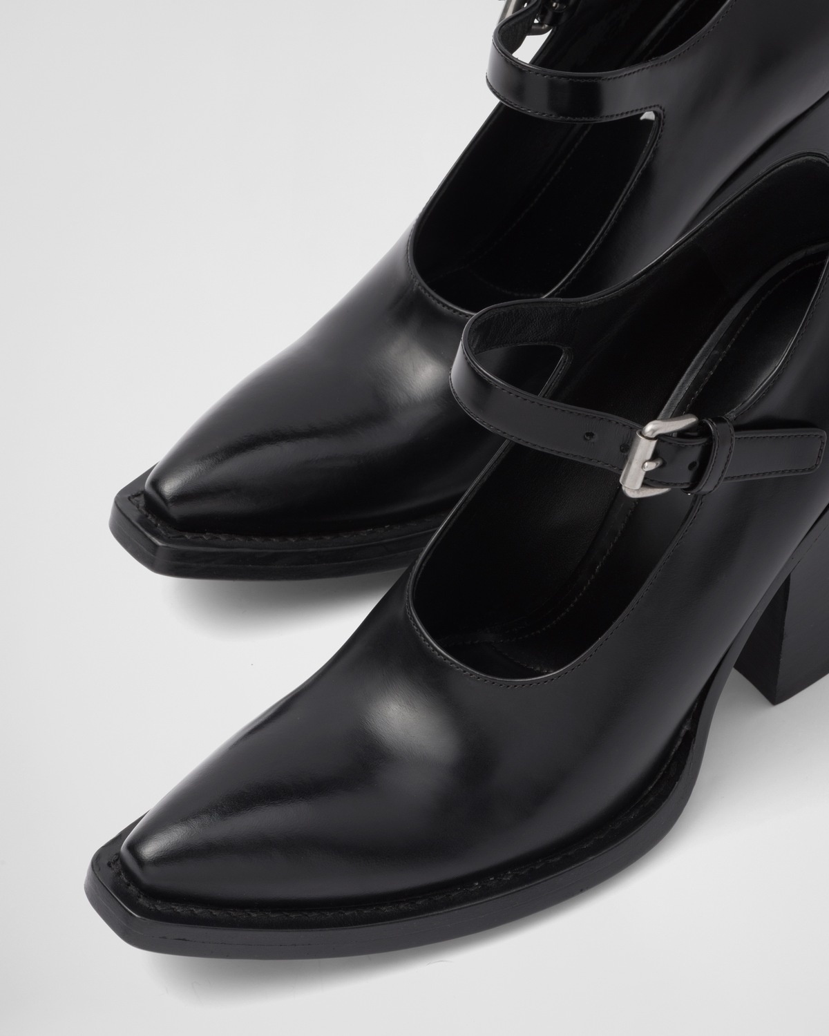 Brushed leather pumps - 6