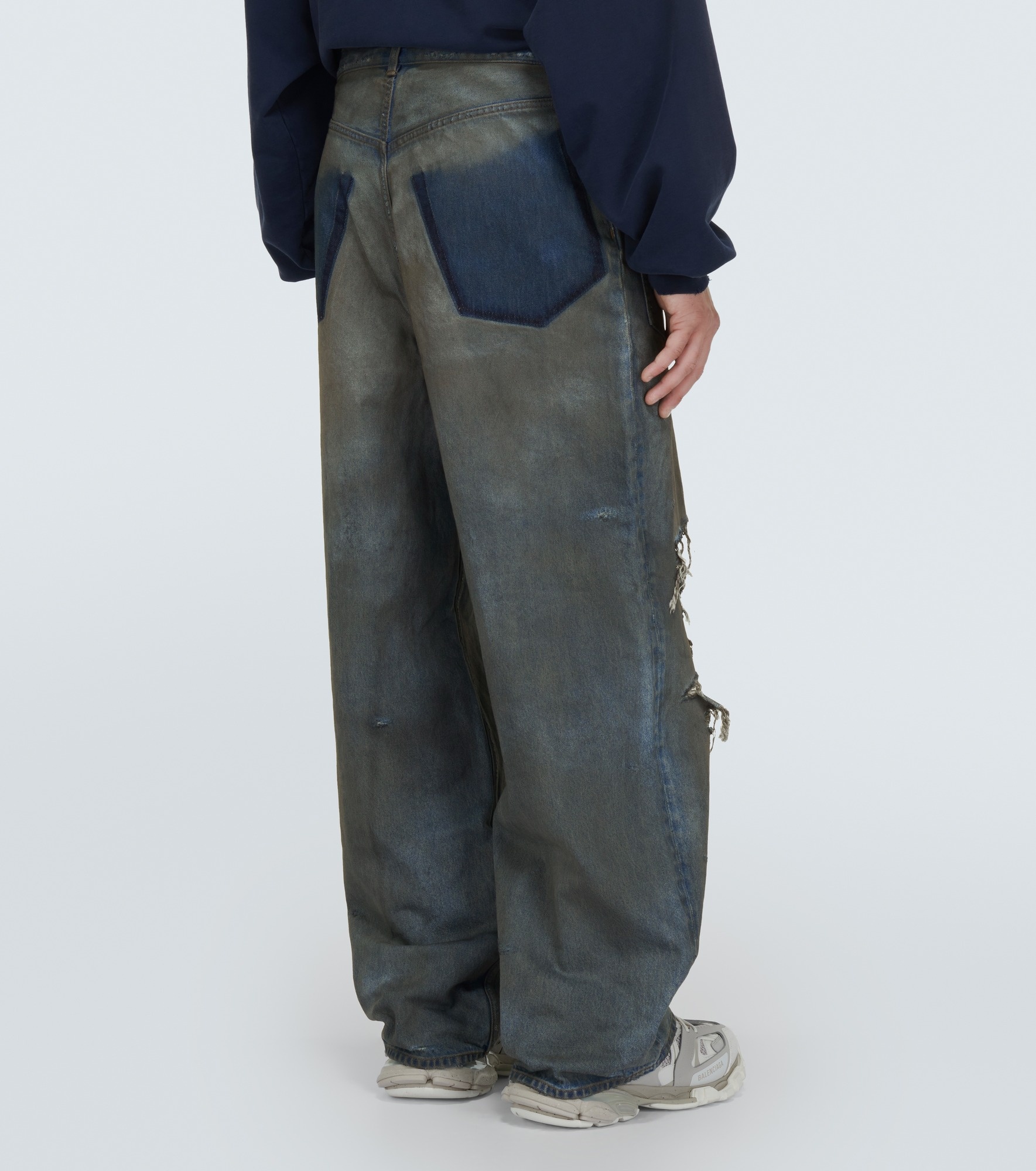 Distressed jeans - 4