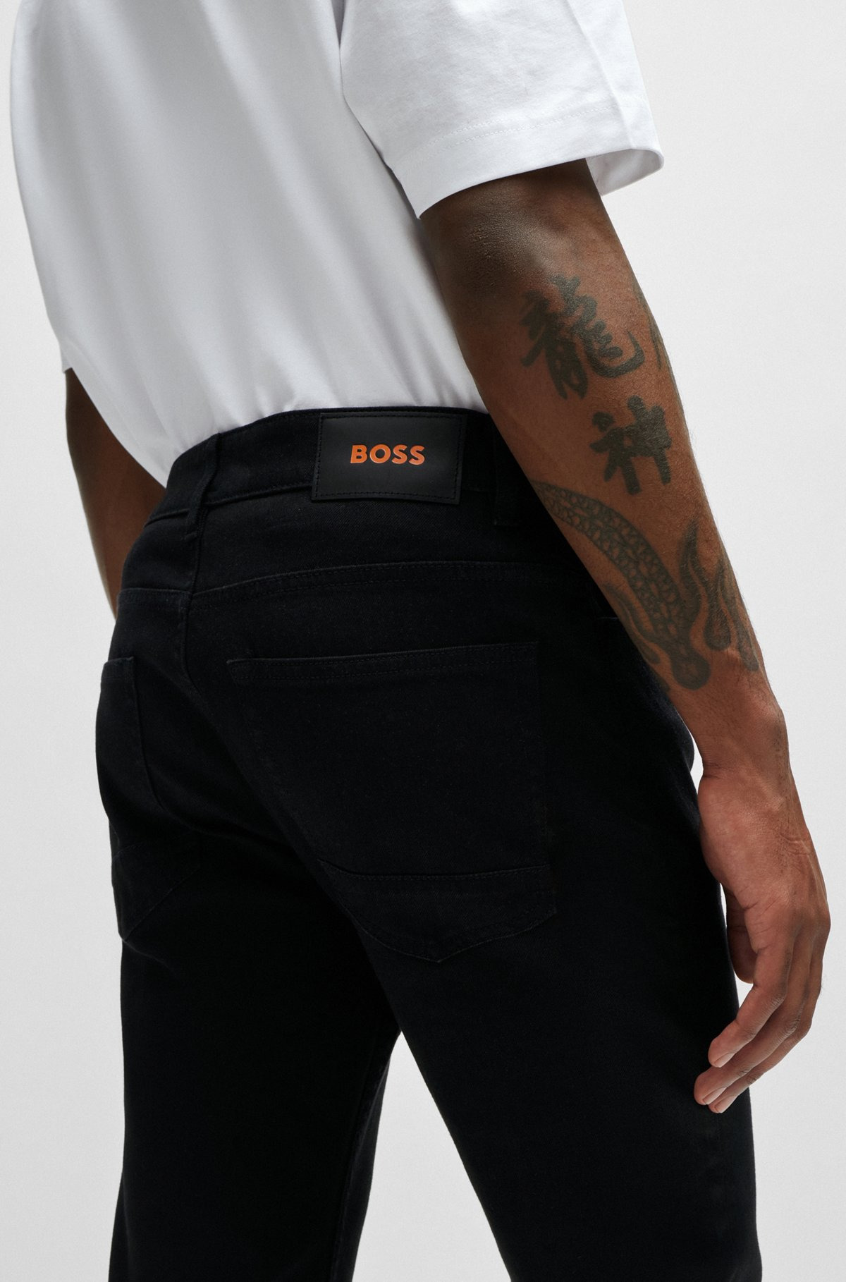 SLIM-FIT JEANS IN BLACK COMFORT-STRETCH DENIM - 5