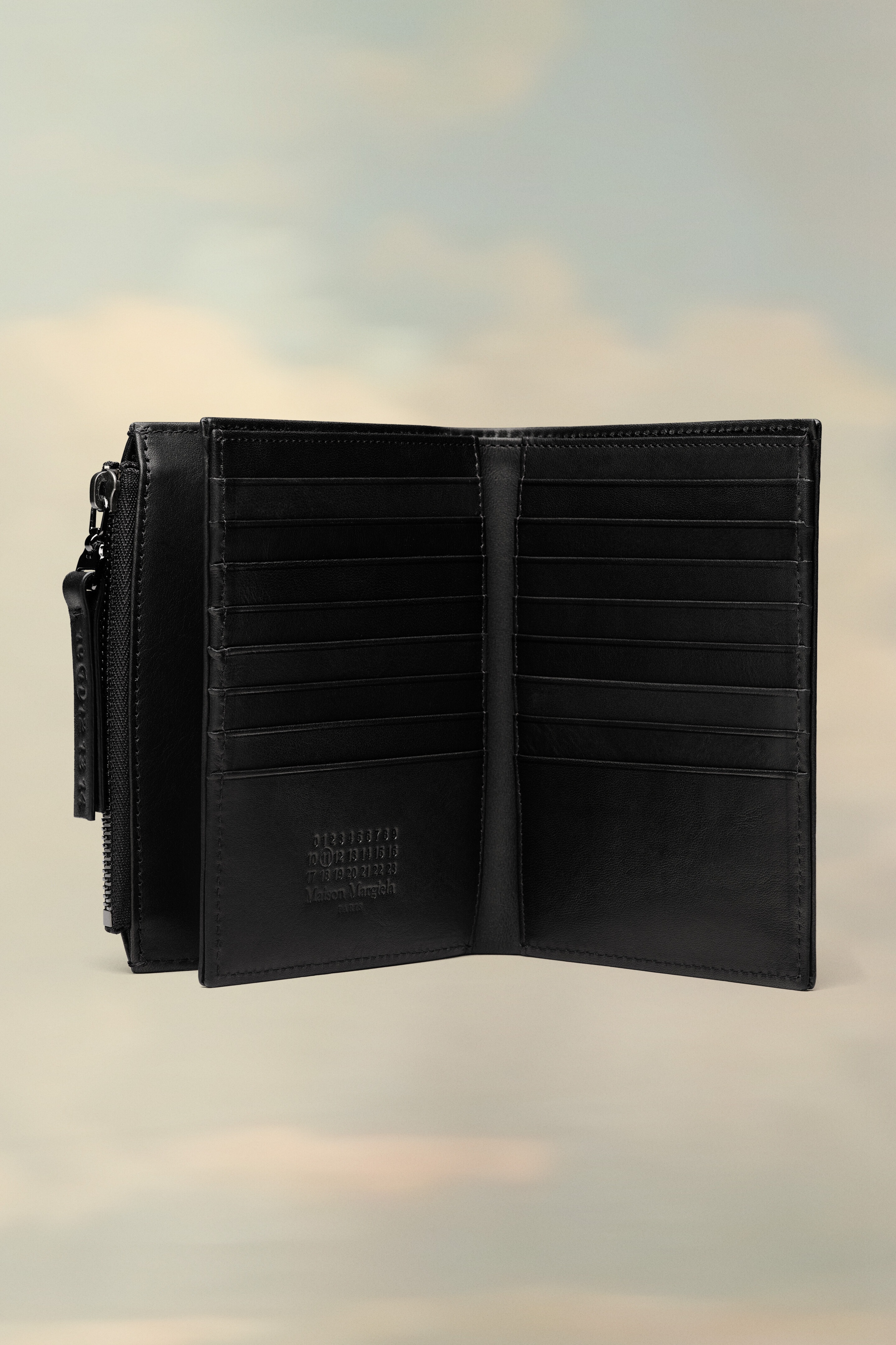 Leather zip wallet - 3