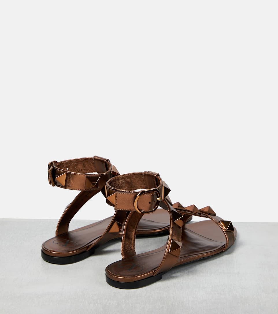 Roman Stud metallic leather sandals - 3