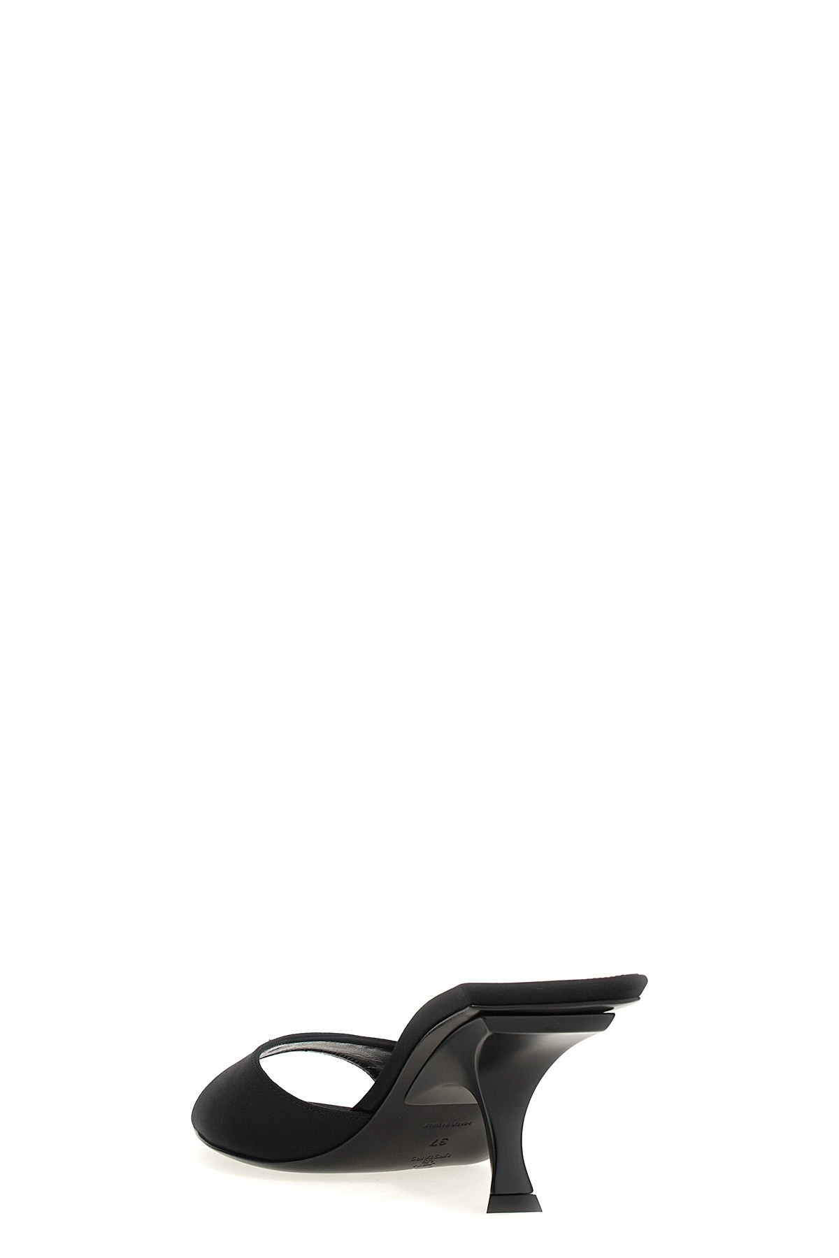 'Bes' mules - 3