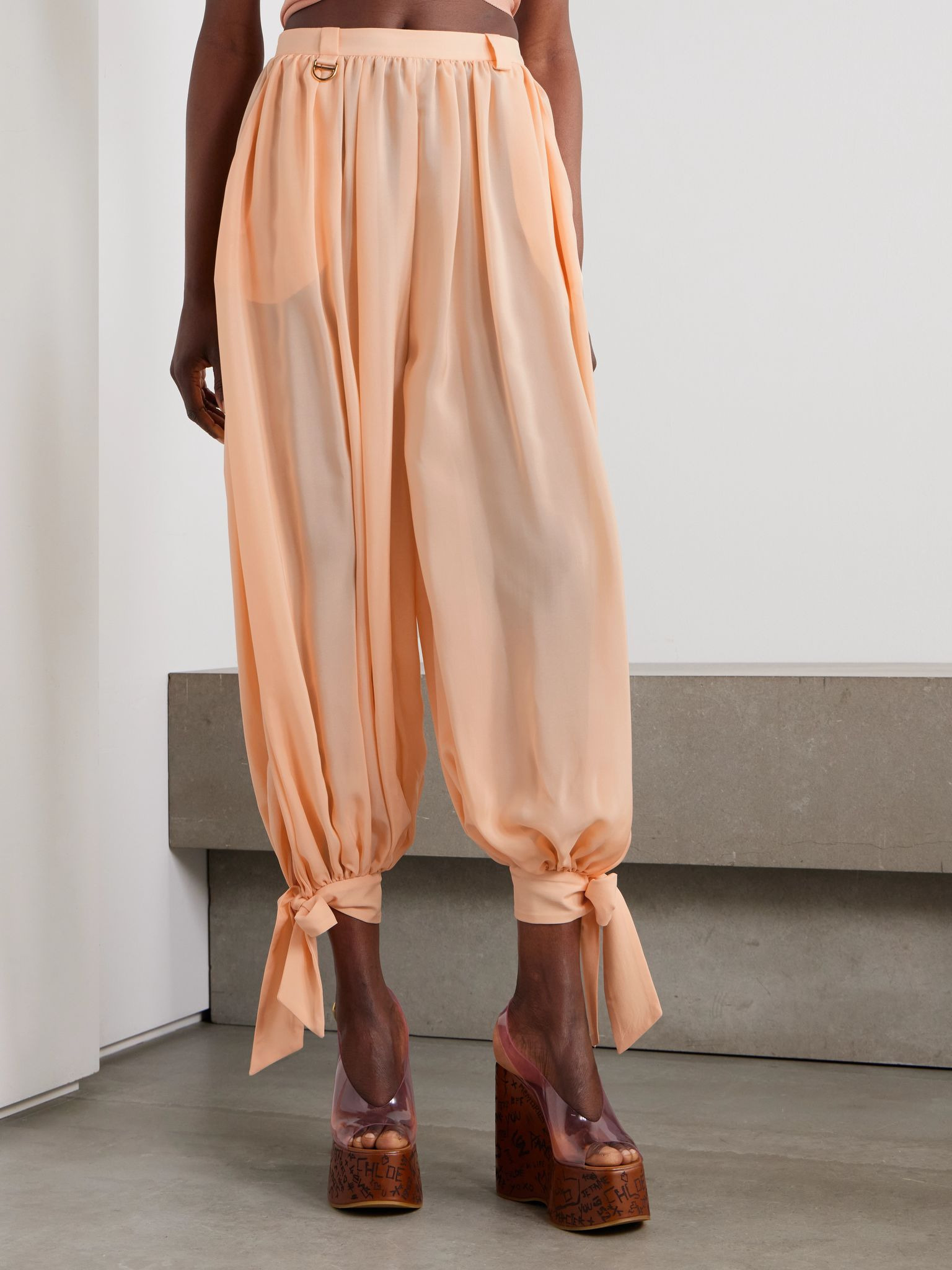 Pleated silk-charmeuse tapered pants Pink - 3