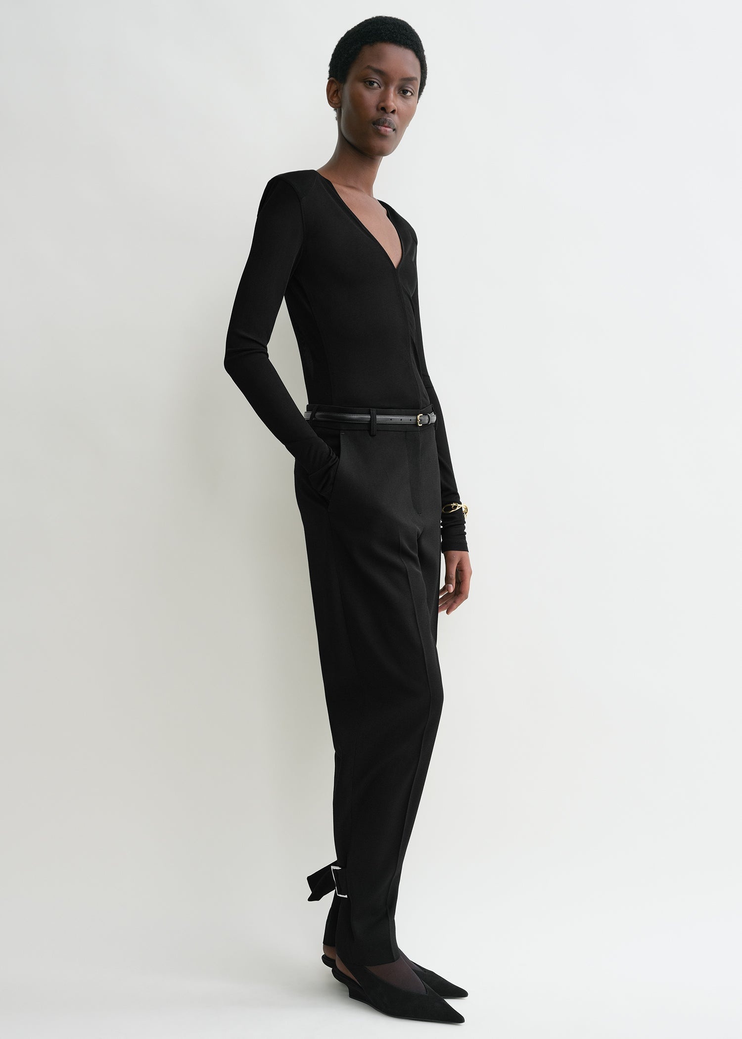 Deep v-neck top black - 3