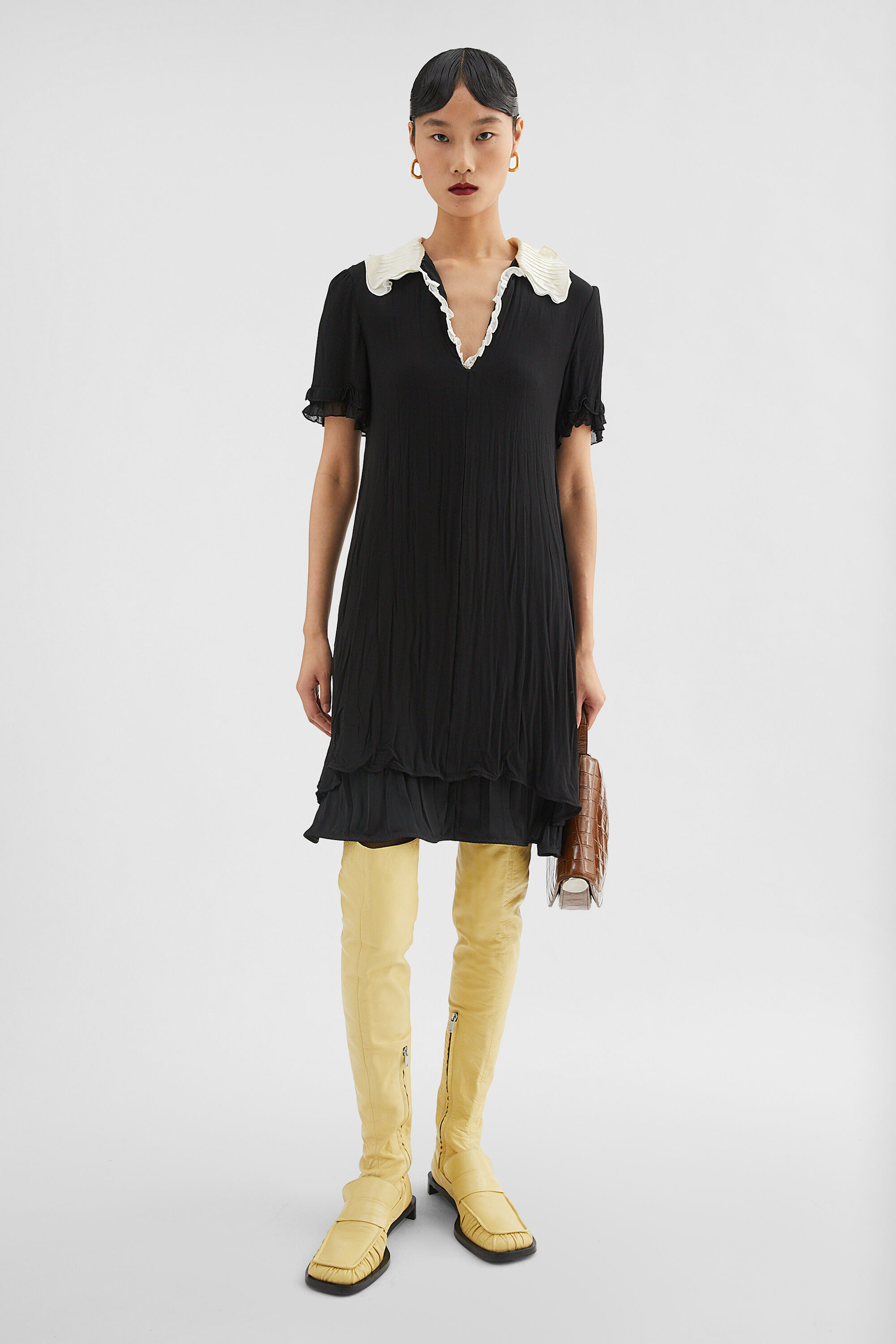 ワンピース Jil Sander Long Dress With Ruffles Jil Sander Long Dress With Black Ruffle – LOZURI®