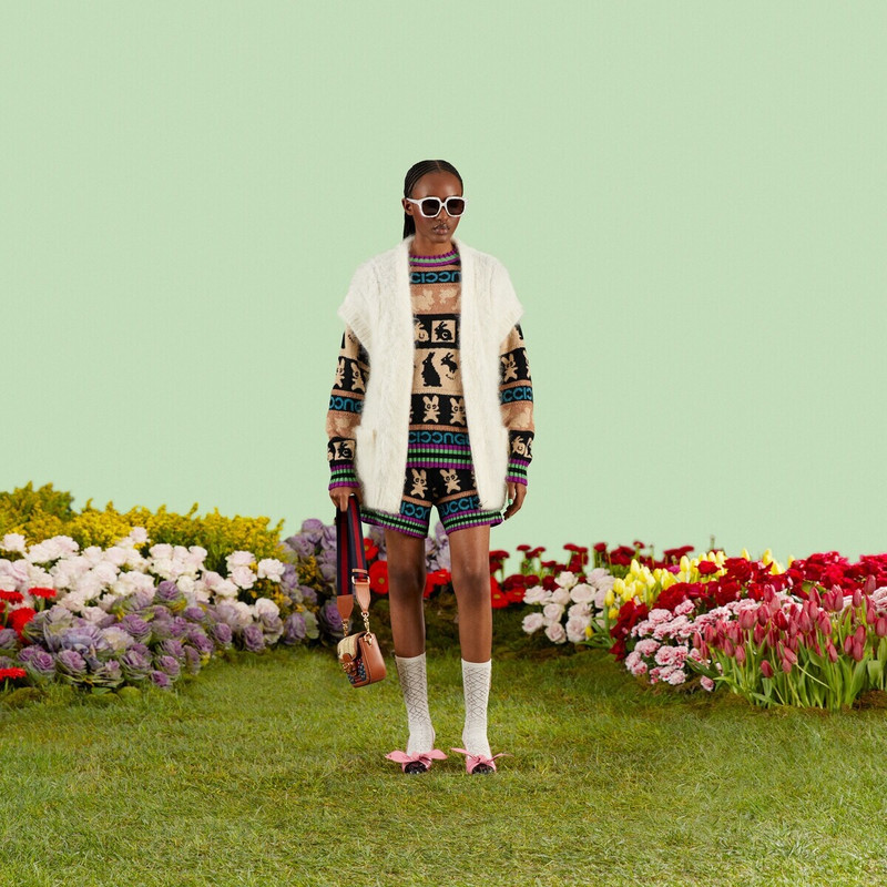 GUCCI Zip cardigan with embroidery outlook