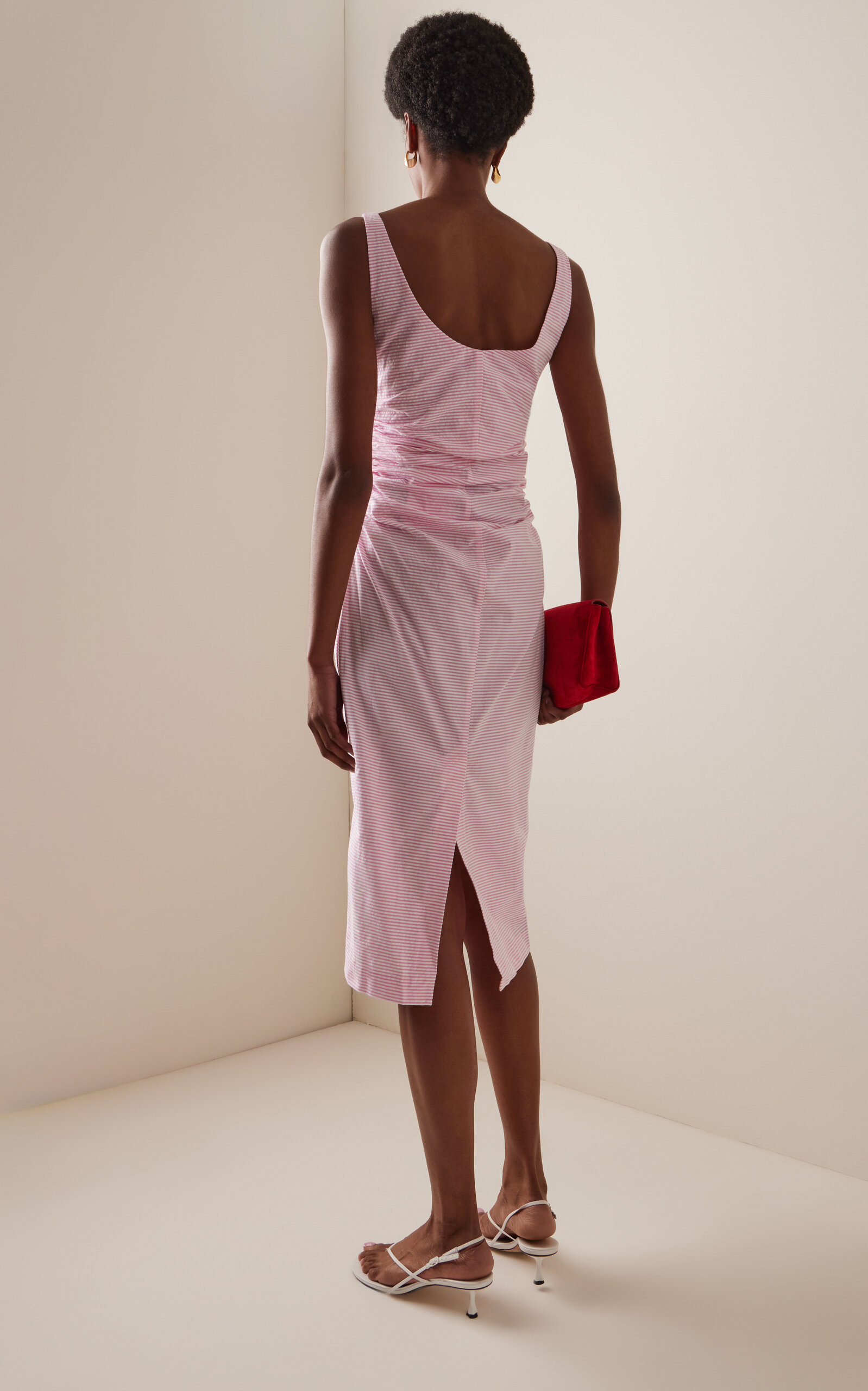 Gisele Brooch-Detailed Striped-Seersucker Midi Dress pink - 4