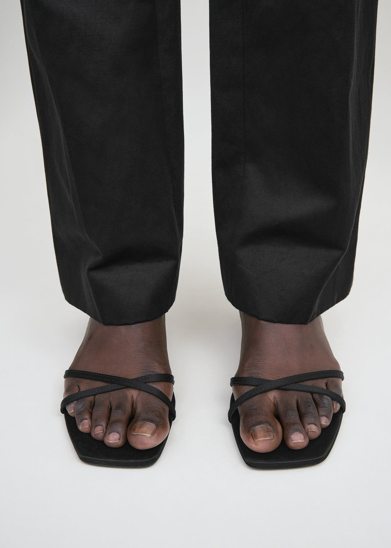 Totême Satin crossover sandals black outlook