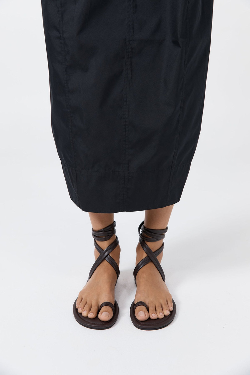 ST. AGNI Tie Up Flat - Coffee outlook