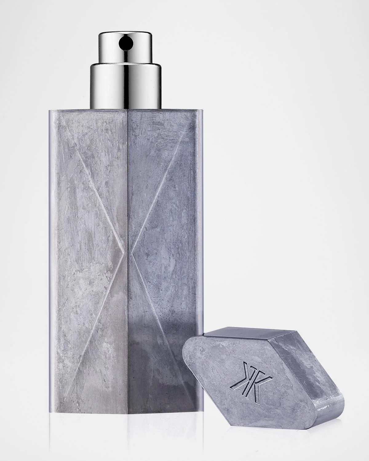 0.37 oz. Globe Trotter Zinc Edition Travel Spray Case - 1