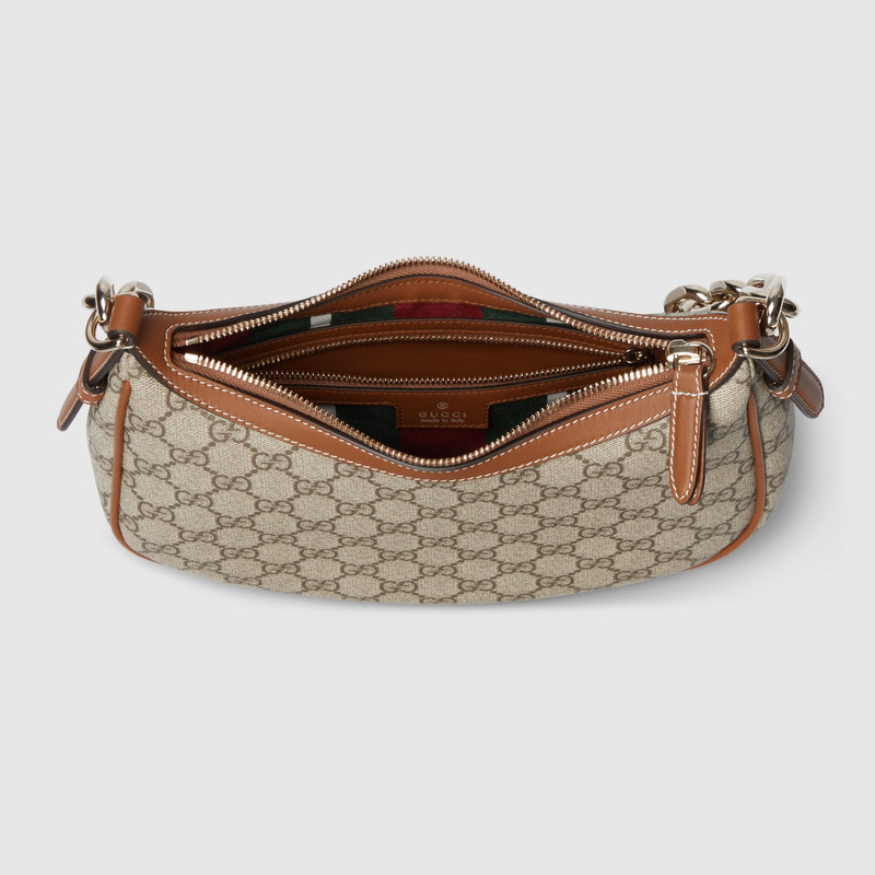 GG Emblem medium shoulder bag 8