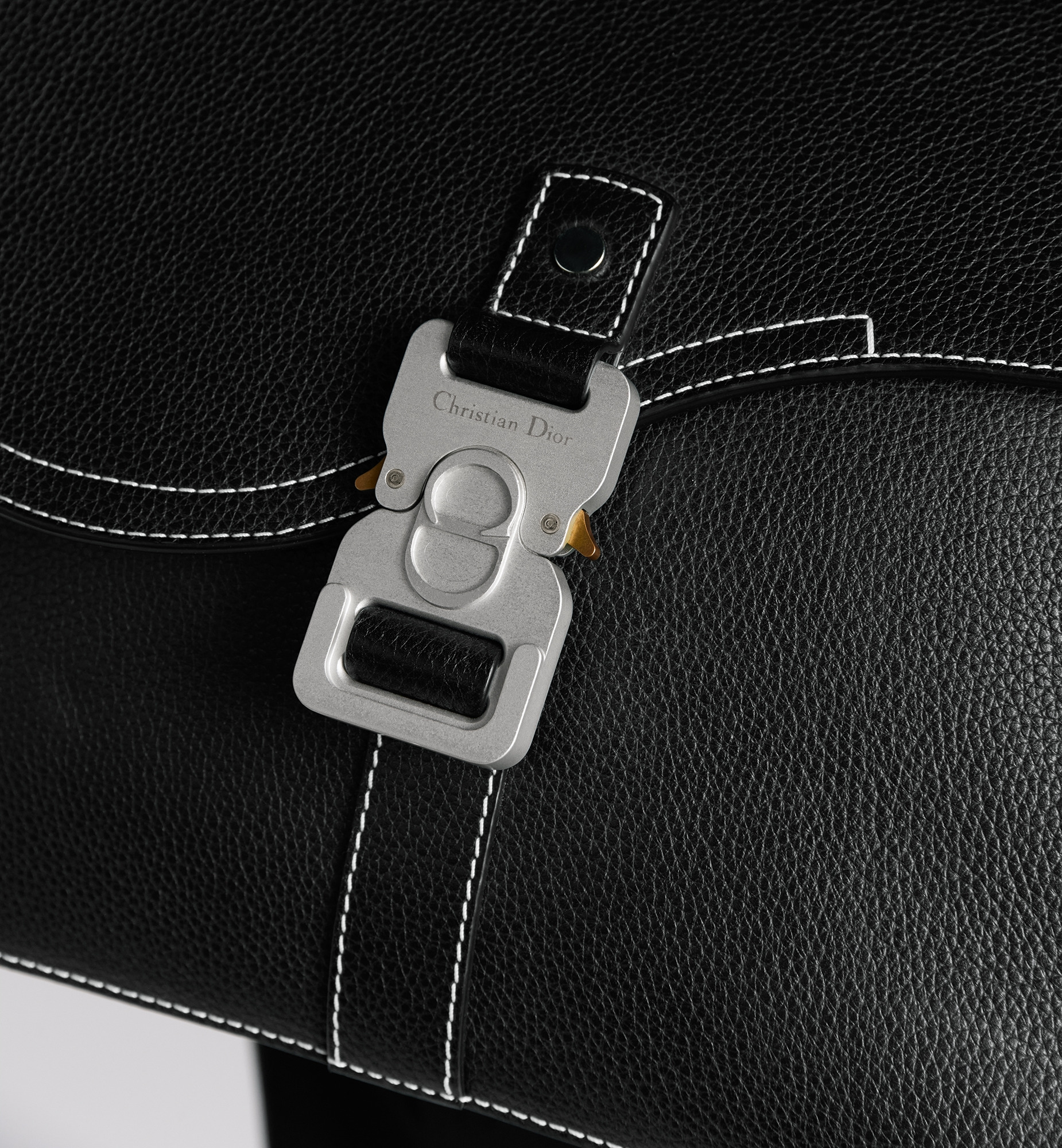 Saddle Messenger Bag - 2