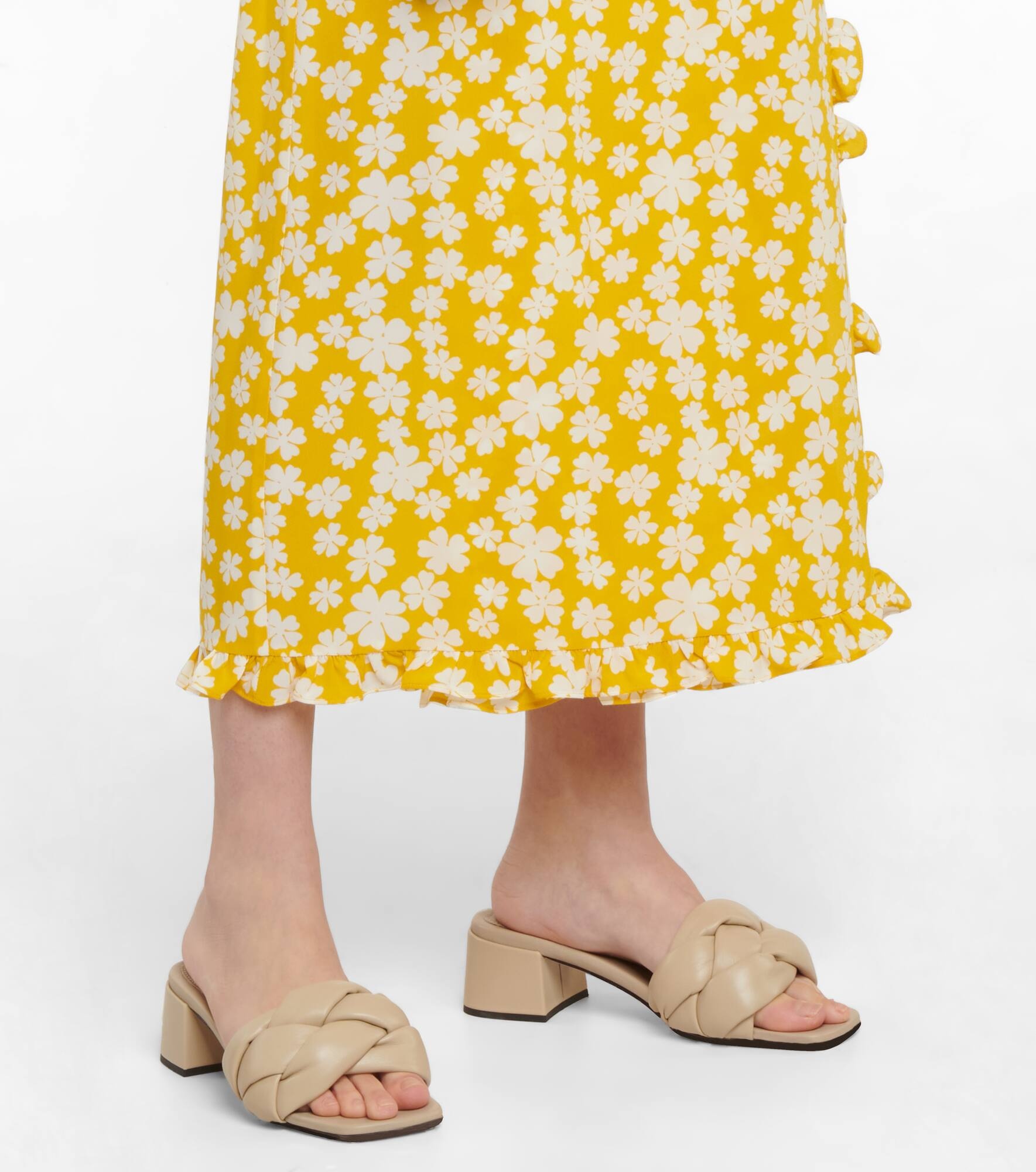 Padded woven leather sandals - 4