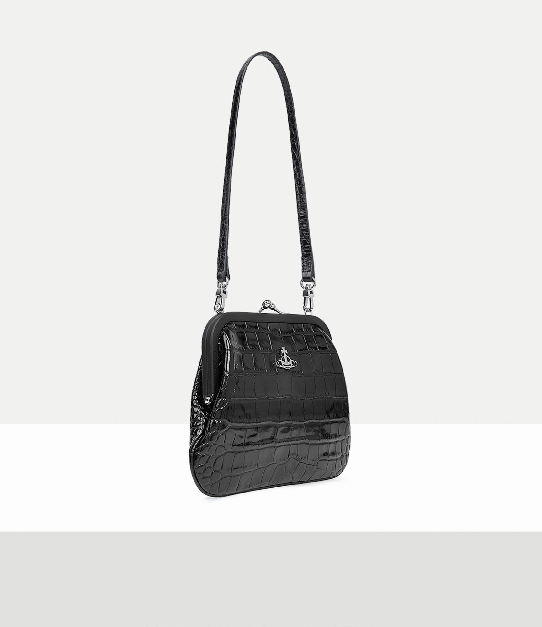 VIVIENNE'S CLUTCH - 3