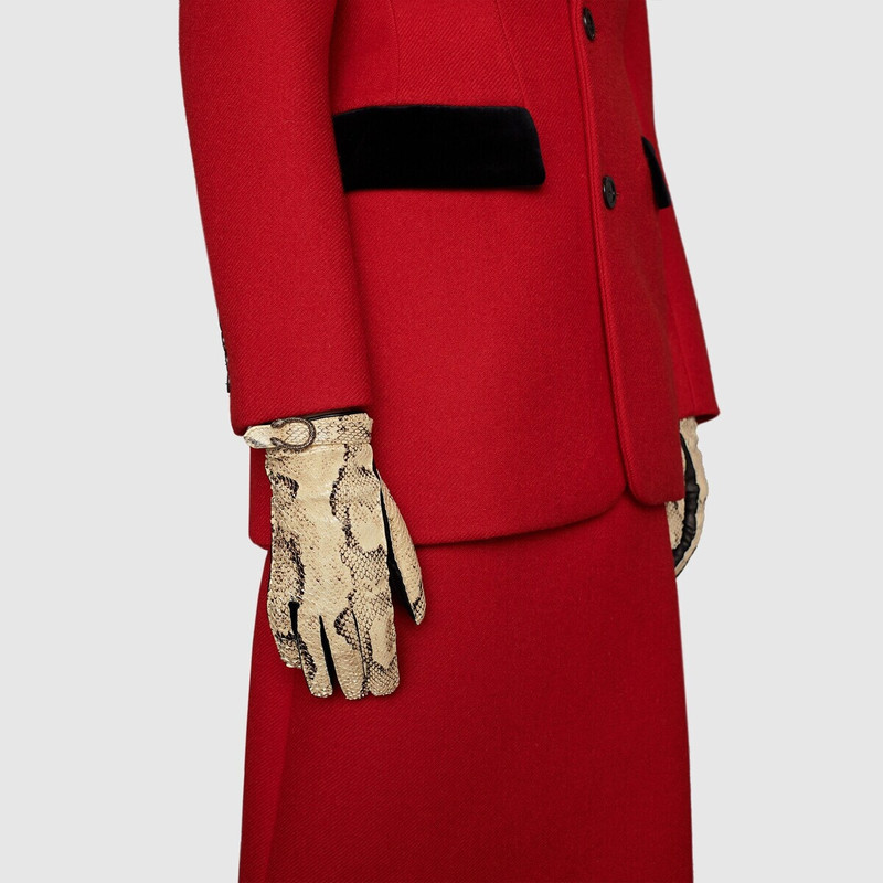 Python and leather gloves 3