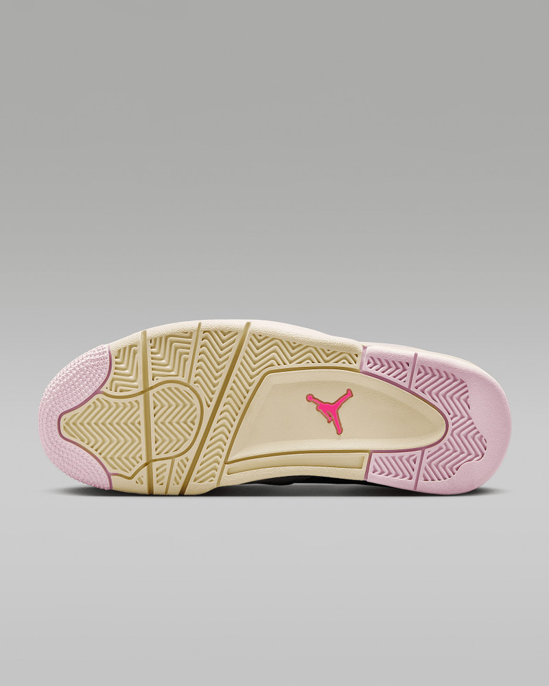 Jordan Air Jordan 4 RM Women's Shoes outlook