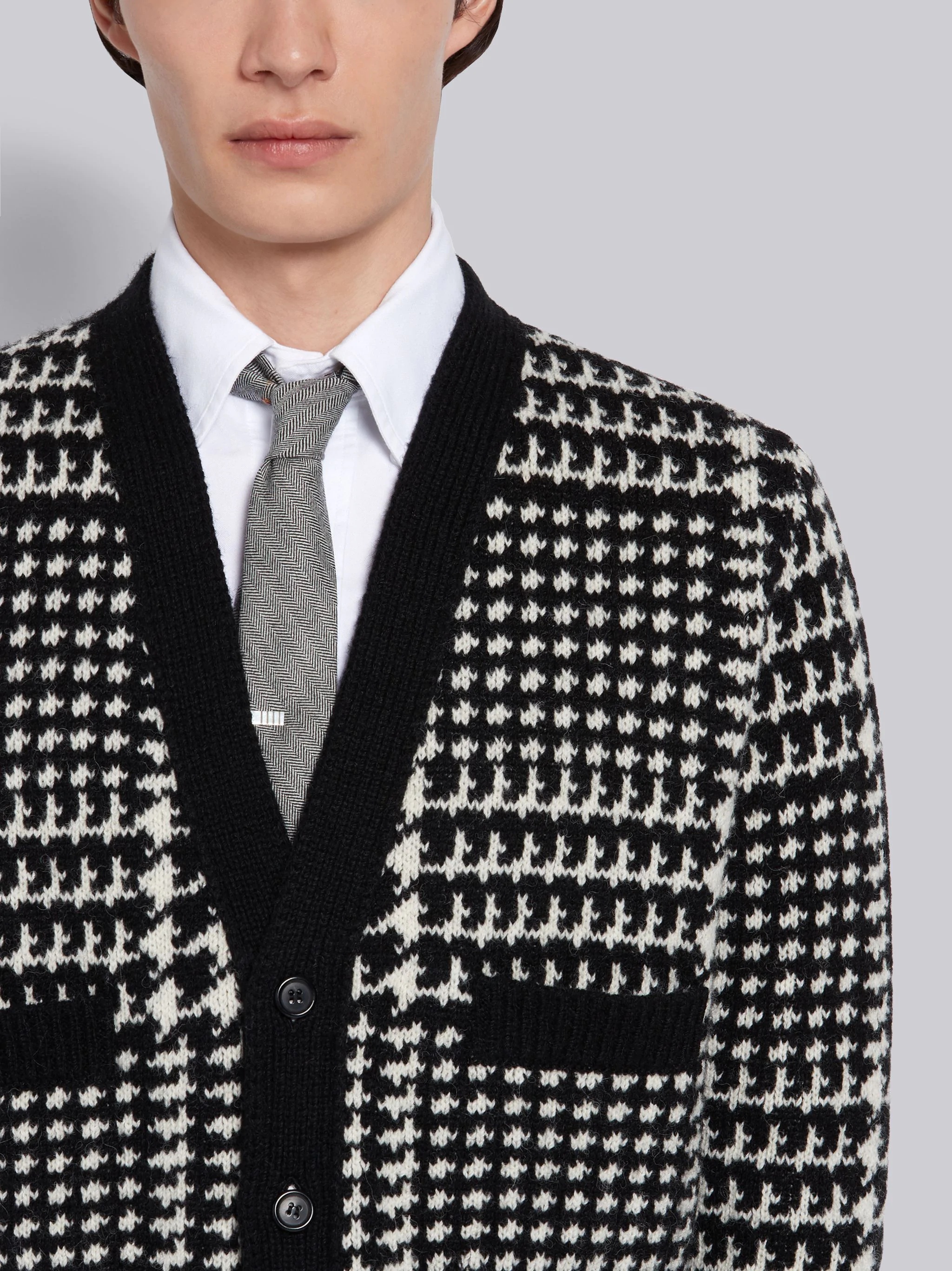 Black and White Prince of Wales Shetland Wool Jacquard V-neck Cardigan - 5