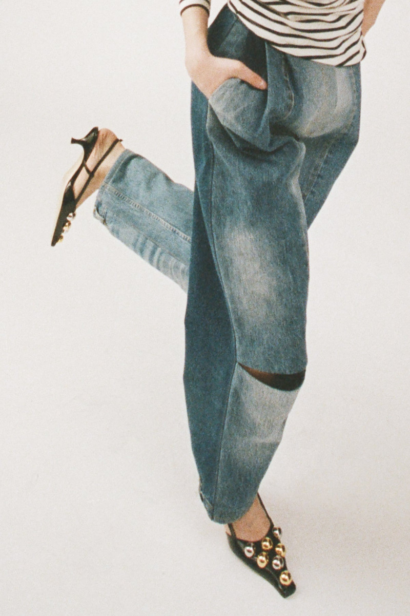 RITA BIG KITTEN HEEL WITH SILVER AND GOLD EMBELLISHMENTS BLACK 4