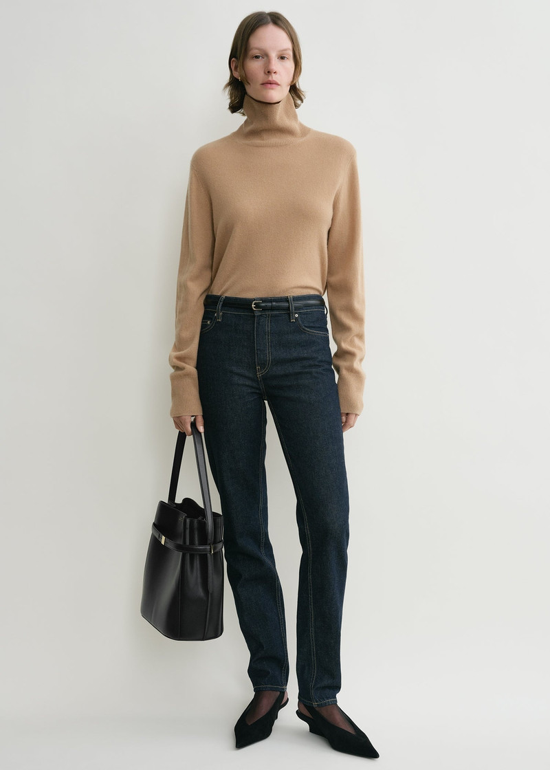 Totême Cropped turtleneck camel outlook