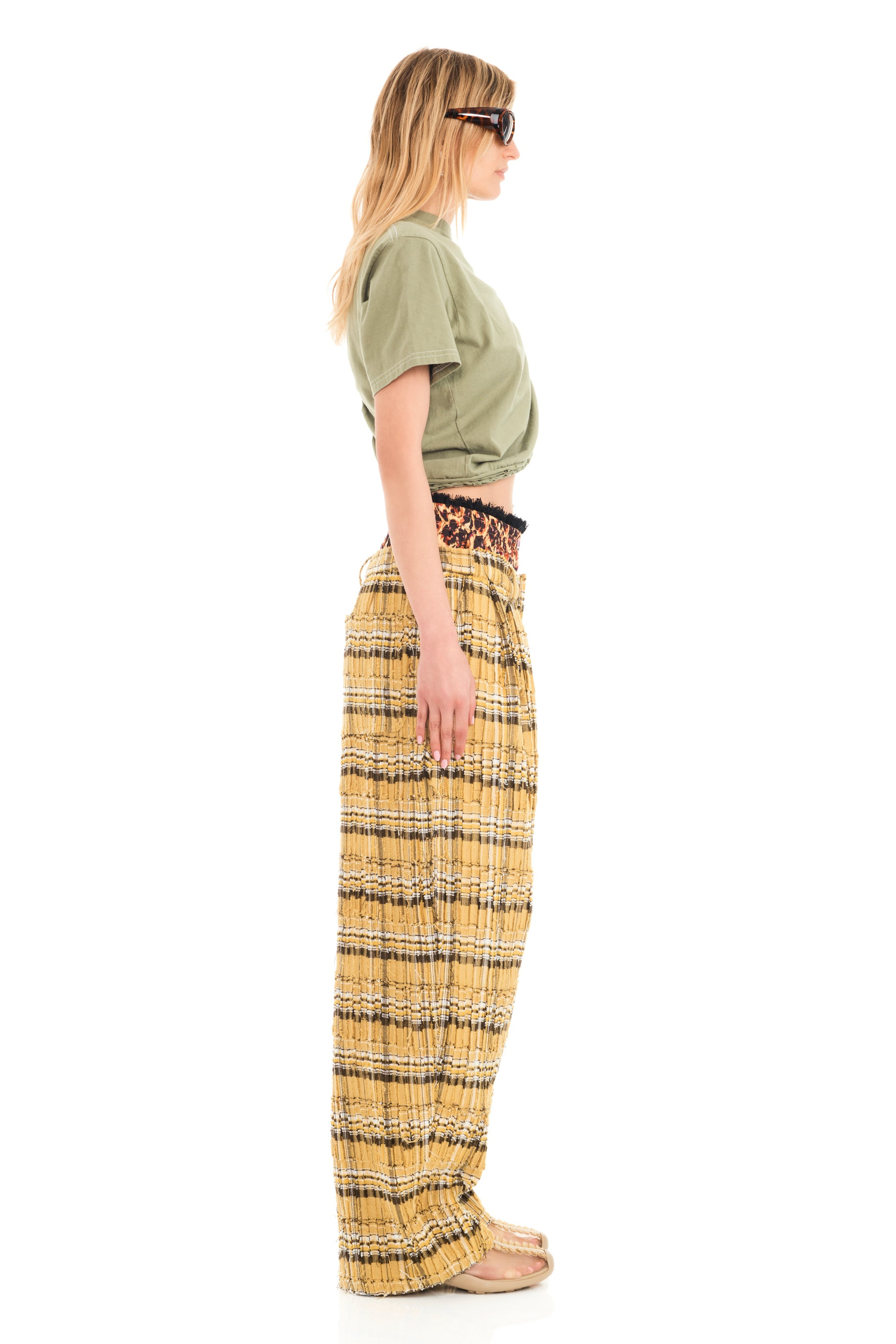 OLIVE CLOVER TEE - 4