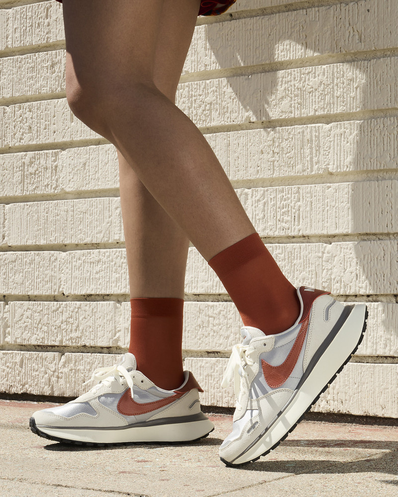Nike Nike Phoenix Waffle Women's Shoes outlook