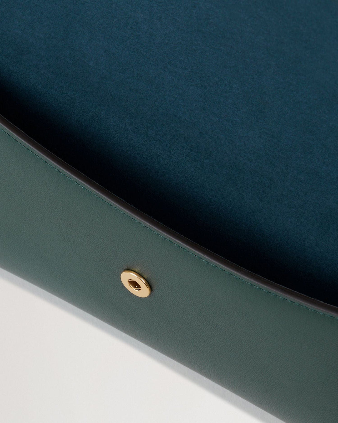 Press Stud Envelope Pouch Mulberry Green Micro Classic Grain - 2