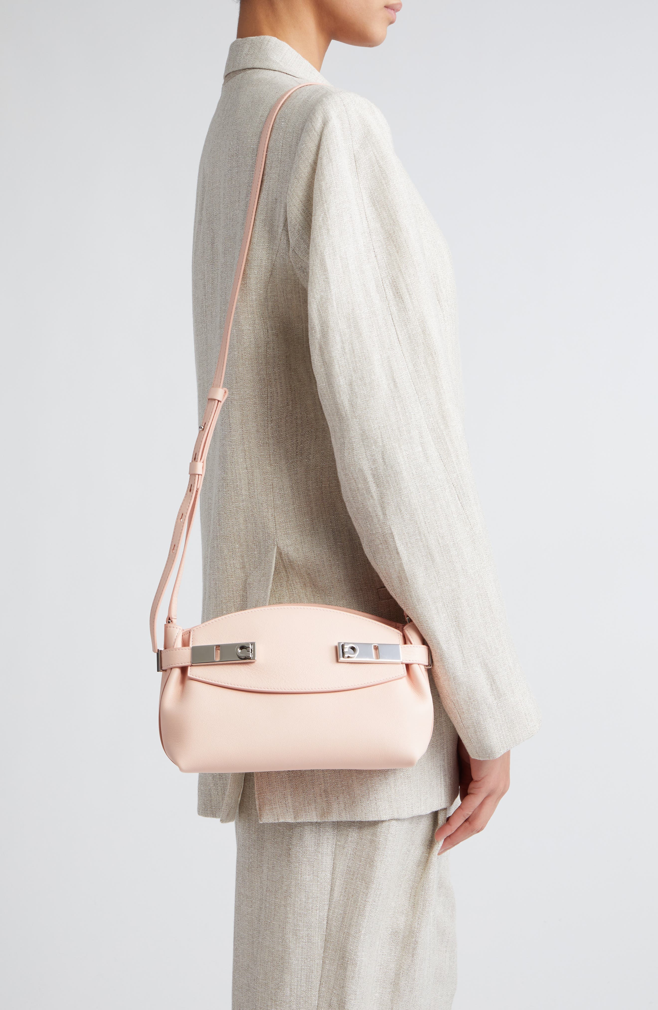 Hug Small Leather Pouch - 2