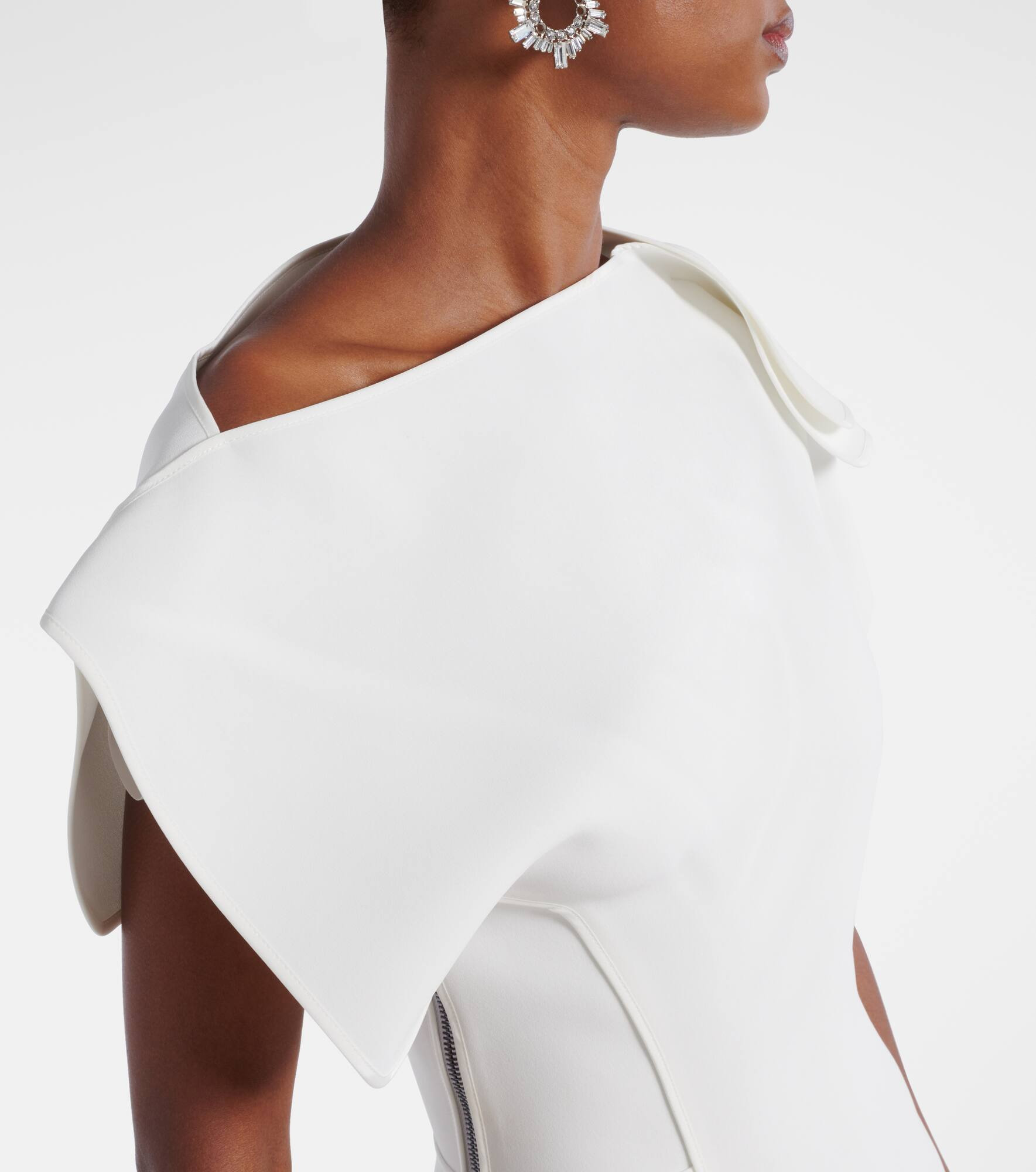 Bridal Synergy asymmetric gown - 4