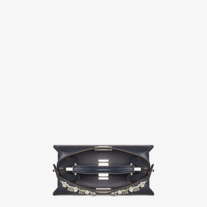 Peekaboo ISeeU Petite 4