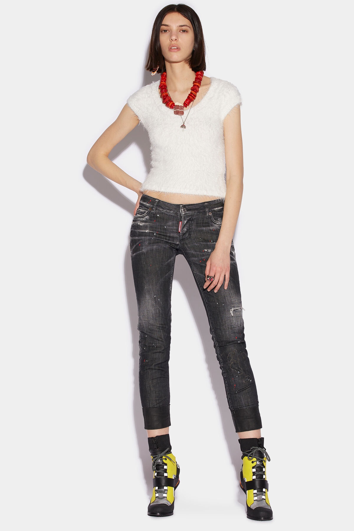 BLACK BURNING IN LOVE WASH JENNIFER CROPPED JEANS - 3