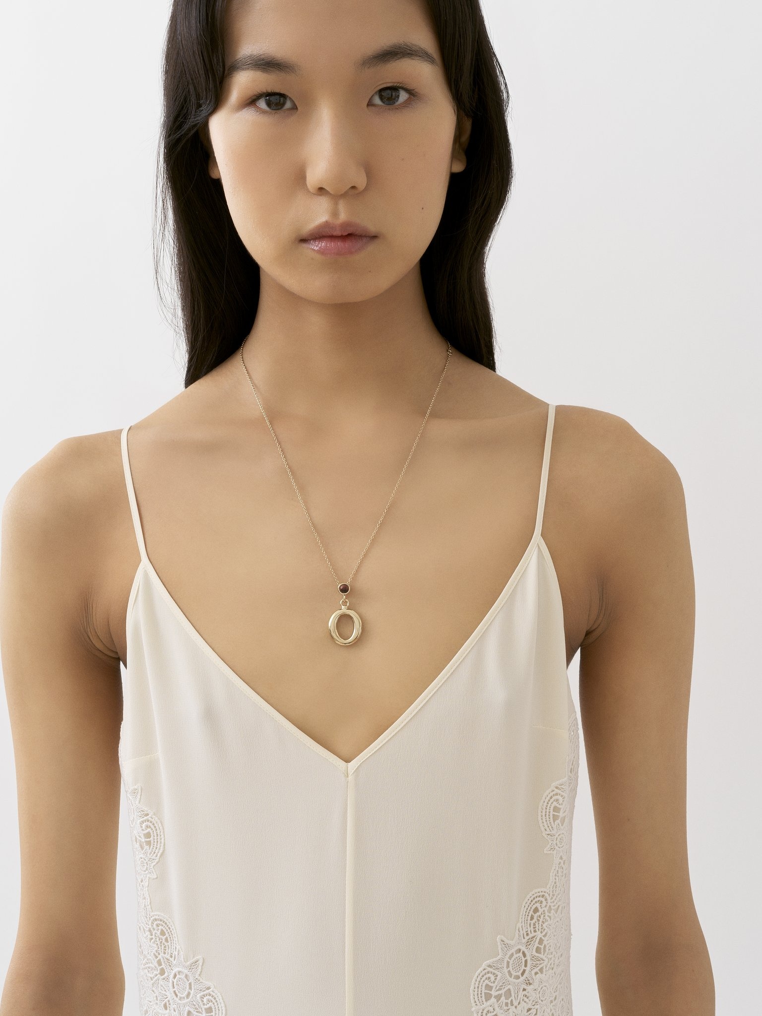 ALPHABET NECKLACE WITH PENDANT O - 3