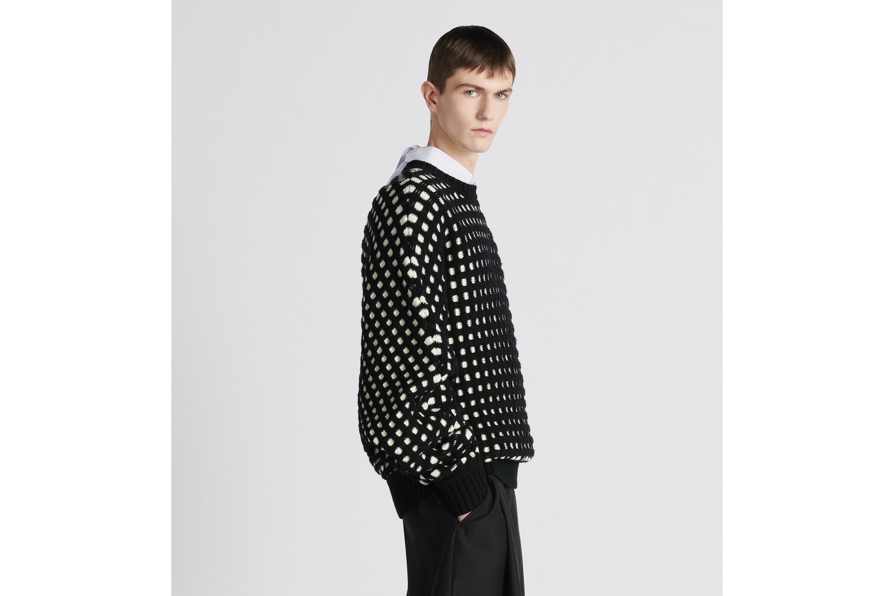 Round-Neck Sweater - 6