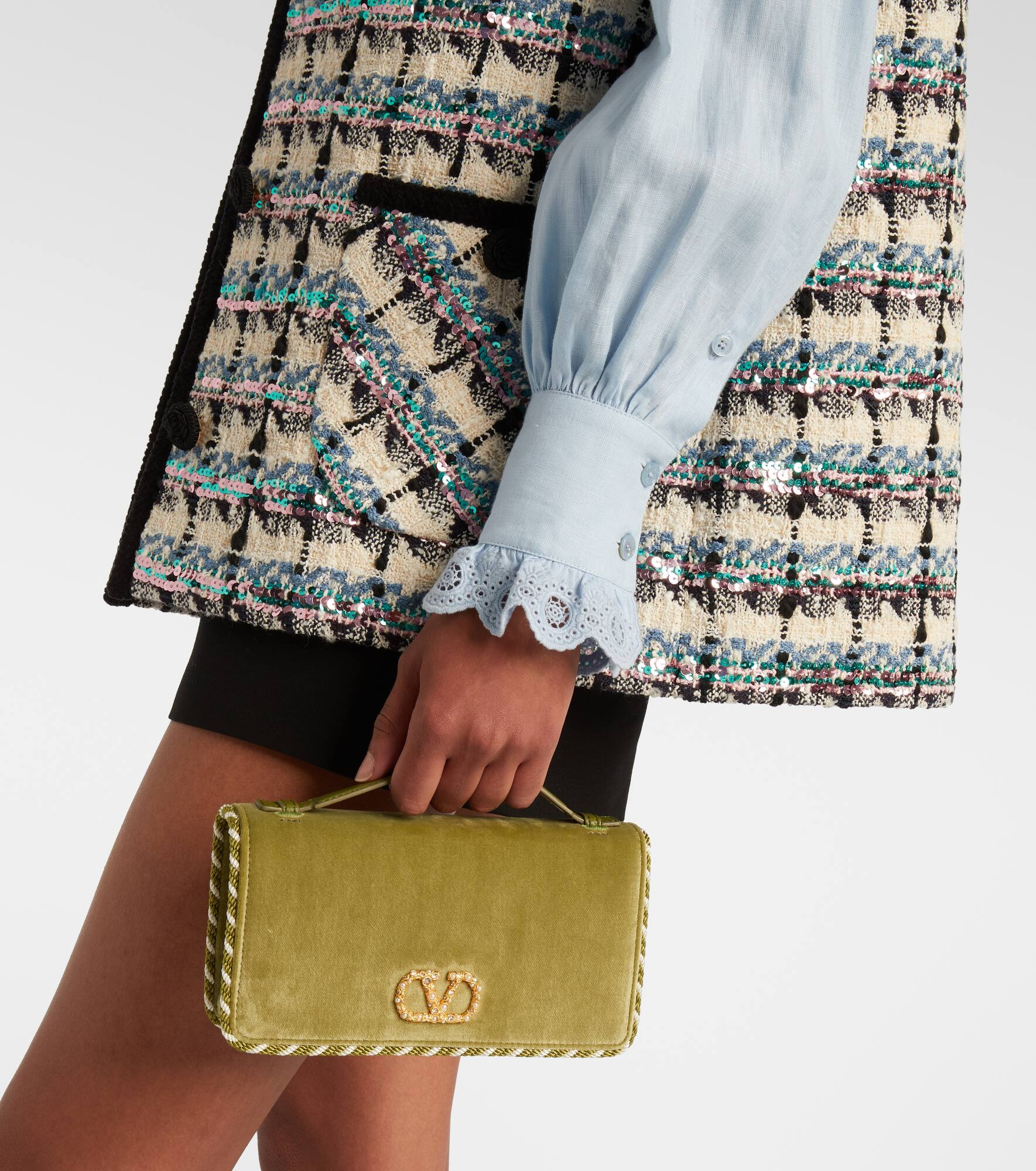 VLogo velvet wallet on chain - 2