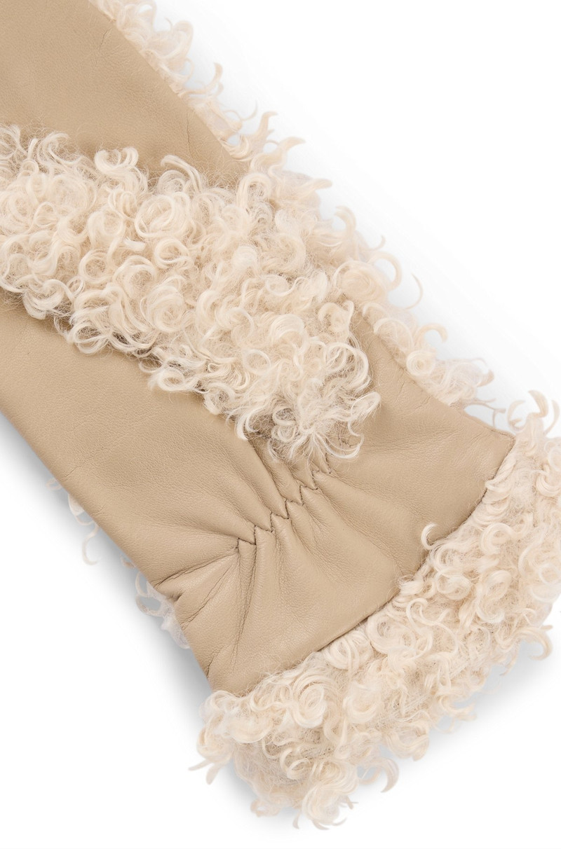 FAUX-TEDDY MITTENS WITH LEATHER PANELS 3