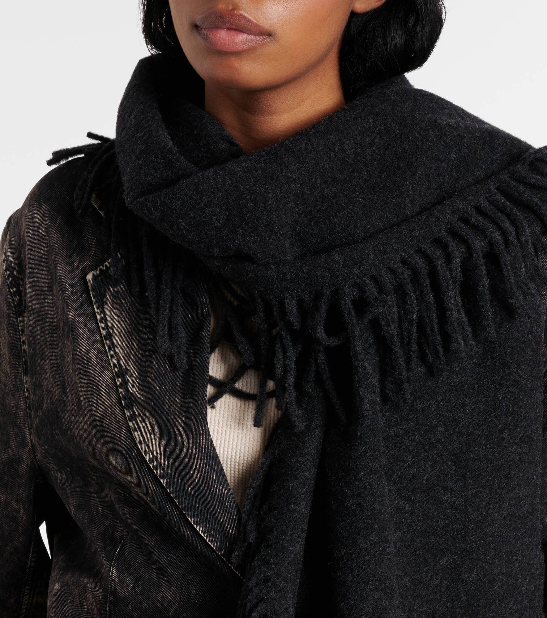 Fringed wool scarf - 2
