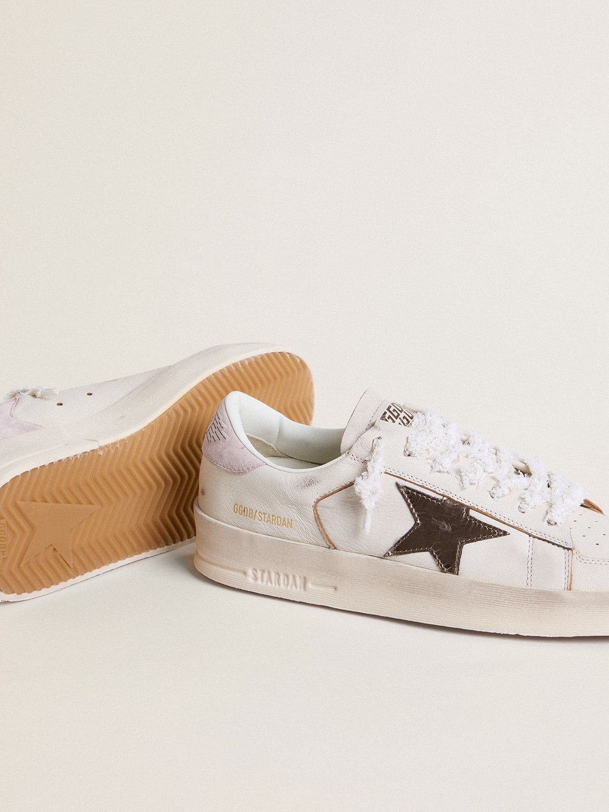 Stardan in nappa leather with metallic silver leather star and pink suede heel tab - 3