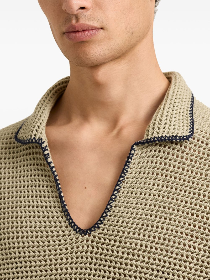 Batten V-neck T-shirt 4