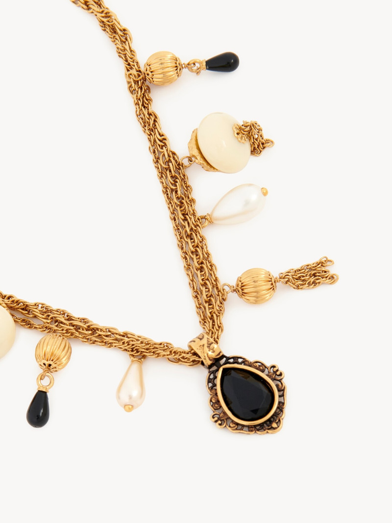 THE CHLOÉ ANTIQUE PEARLS NECKLACE 3