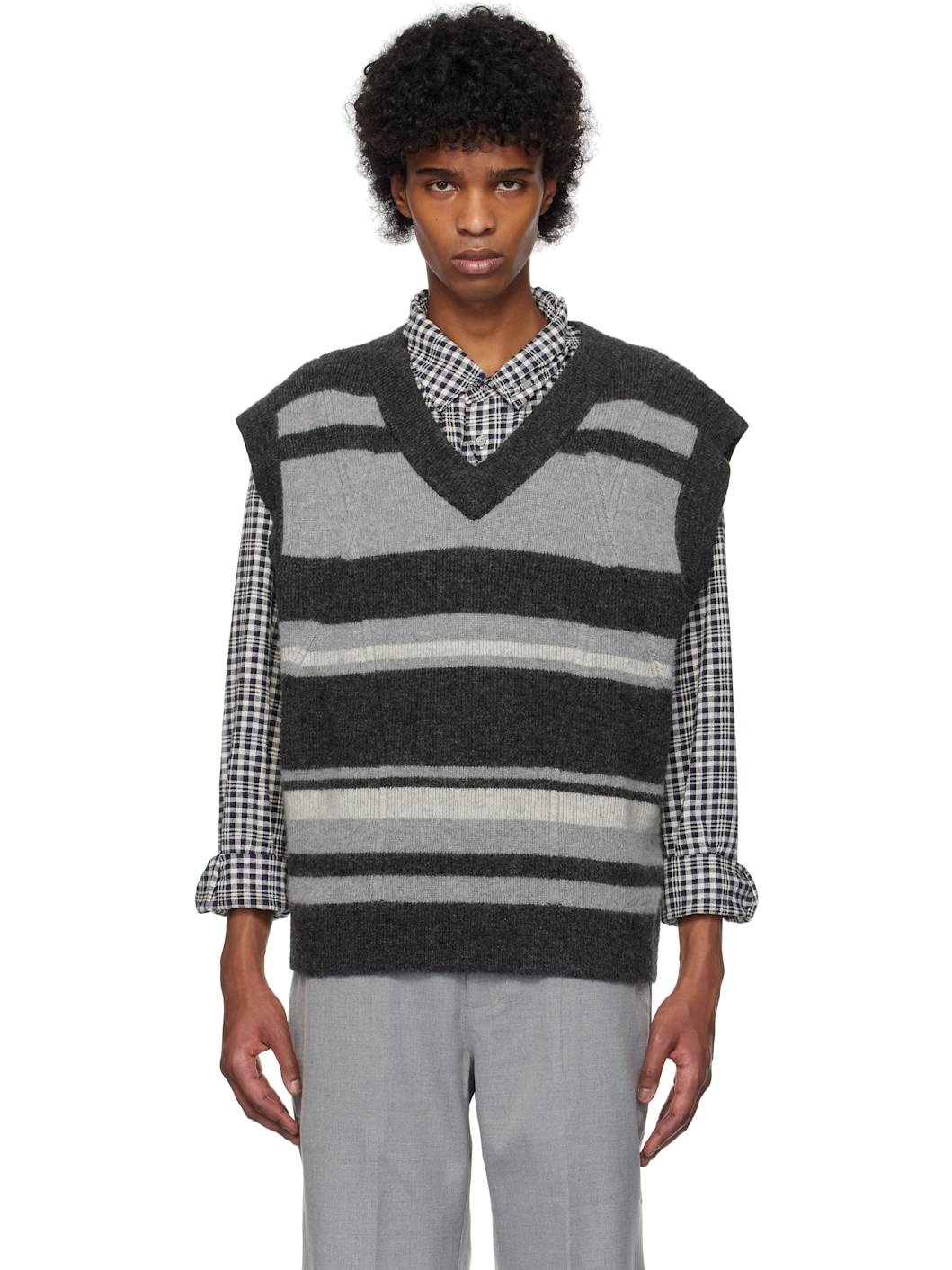 Gray & Black Hollow Out V-Neck Knit Vest - 1
