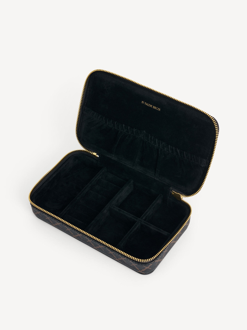 BY MALENE BIRGER Bae Cher jewellery case outlook