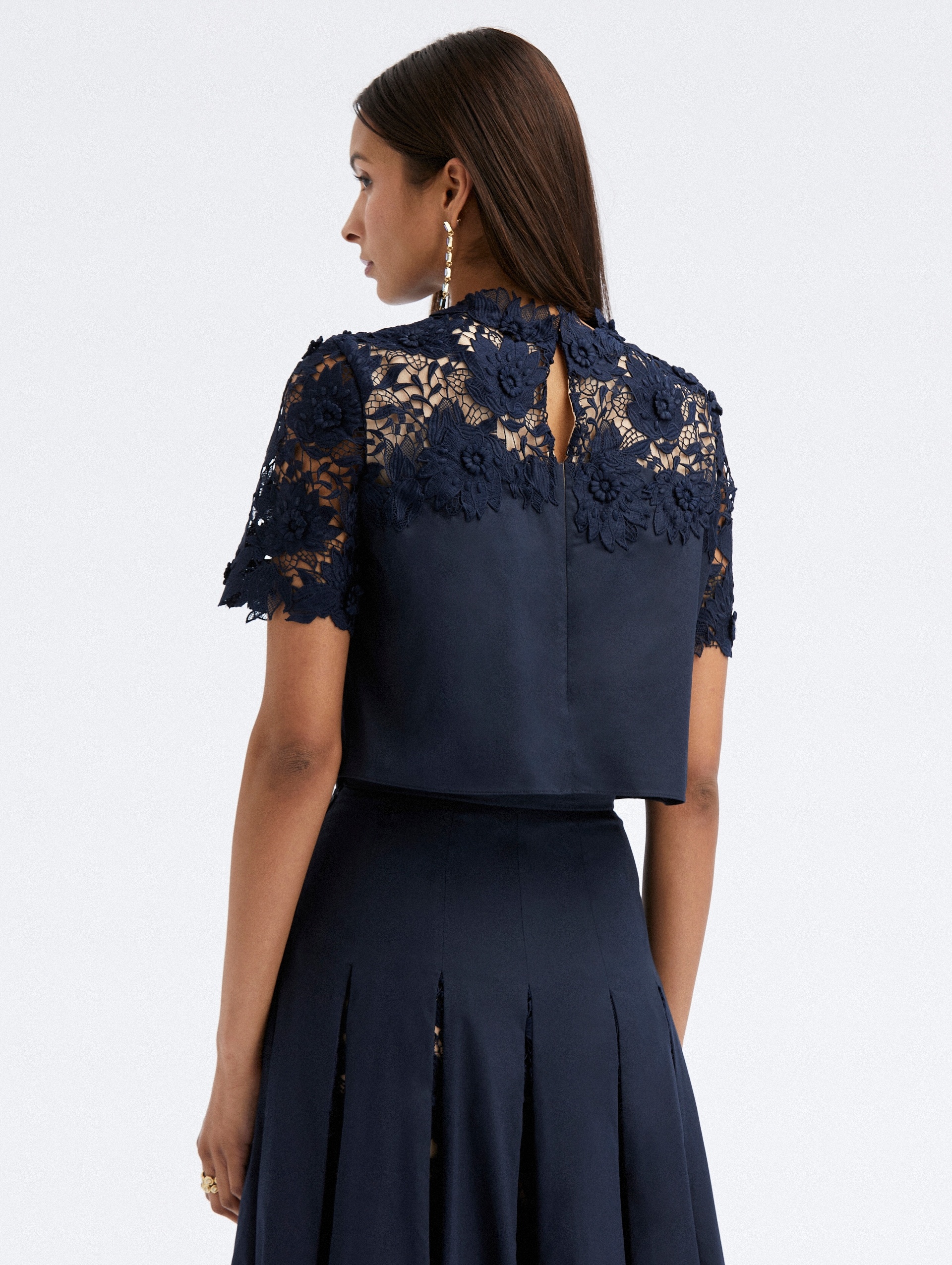 SHORT SLEEVE WATER LILY GUIPURE BLOUSE - 3