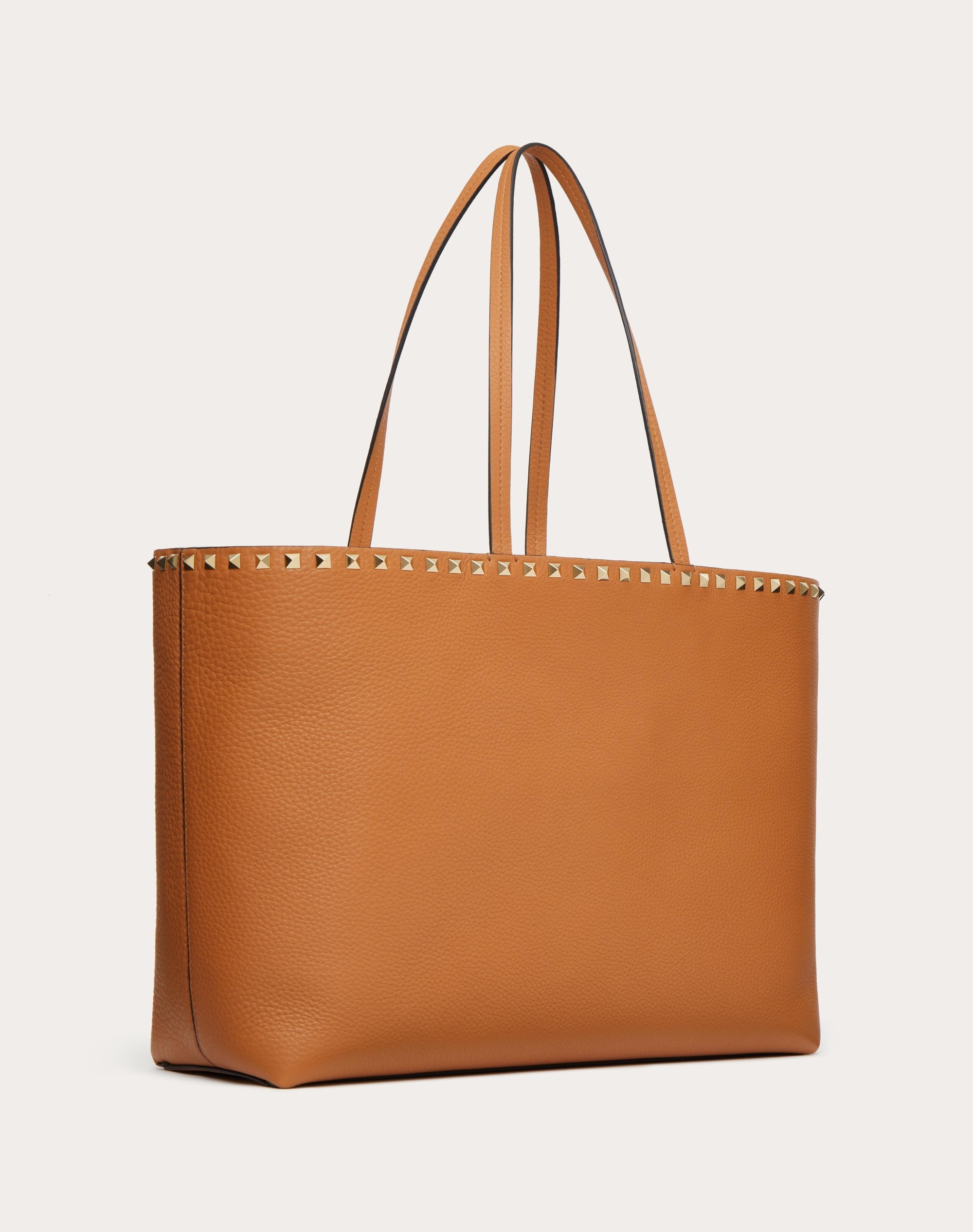 ROCKSTUD GRAINY CALFSKIN TOTE BAG - 3